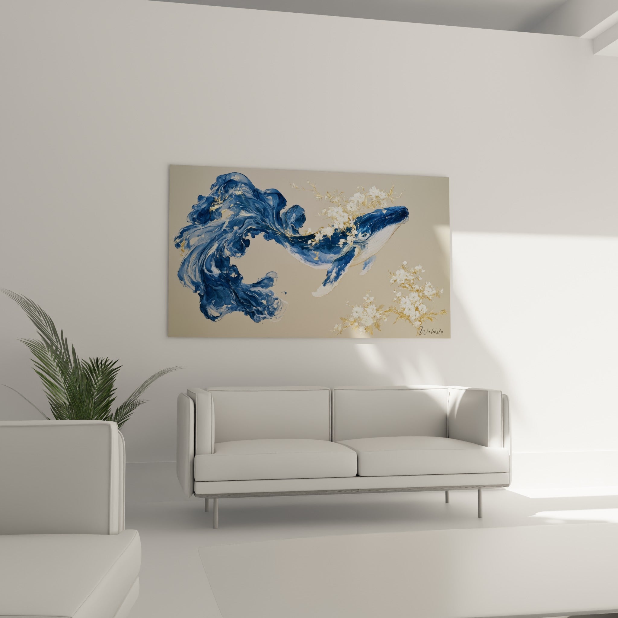 Vague marbrée bleue et baleine fleurie, accrochées au-dessus d'un canapé dans un salon lumineux