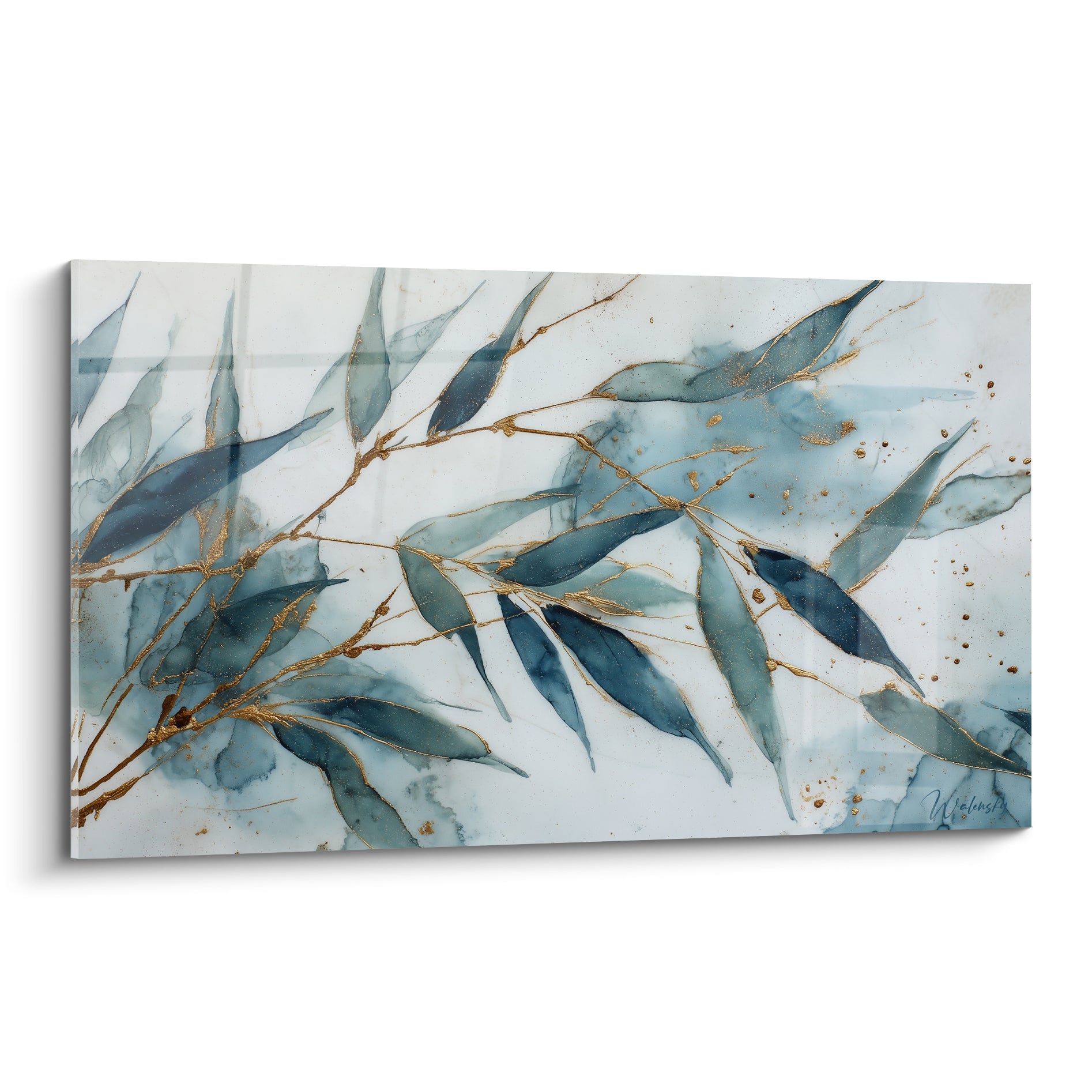 Bambou aux feuilles bleu ardoise et branches dorées sur fond clair, style aquarelle raffiné