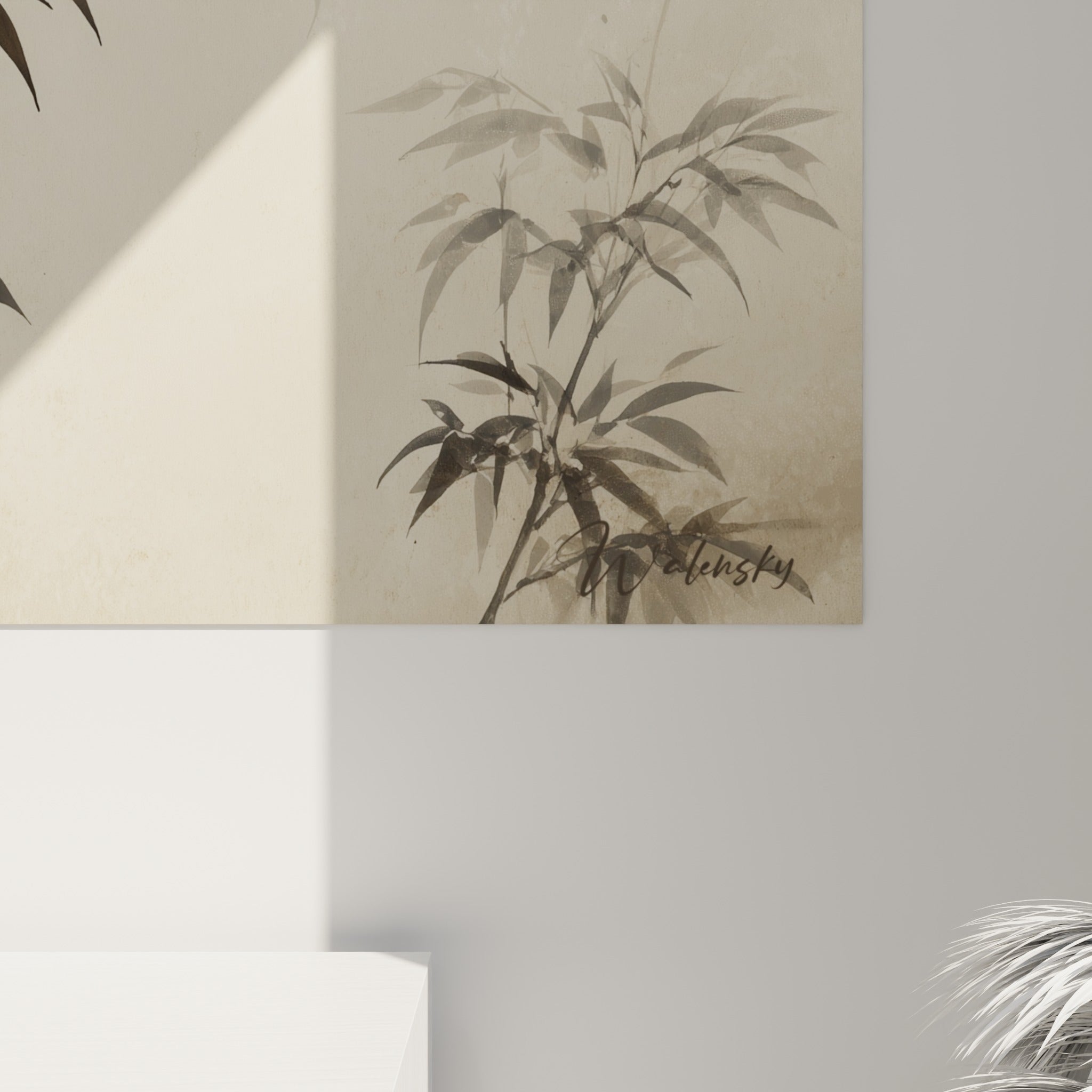 Détail des feuilles de bambou à l'encre noire, grain du fond sépia et estompes grises visibles de près