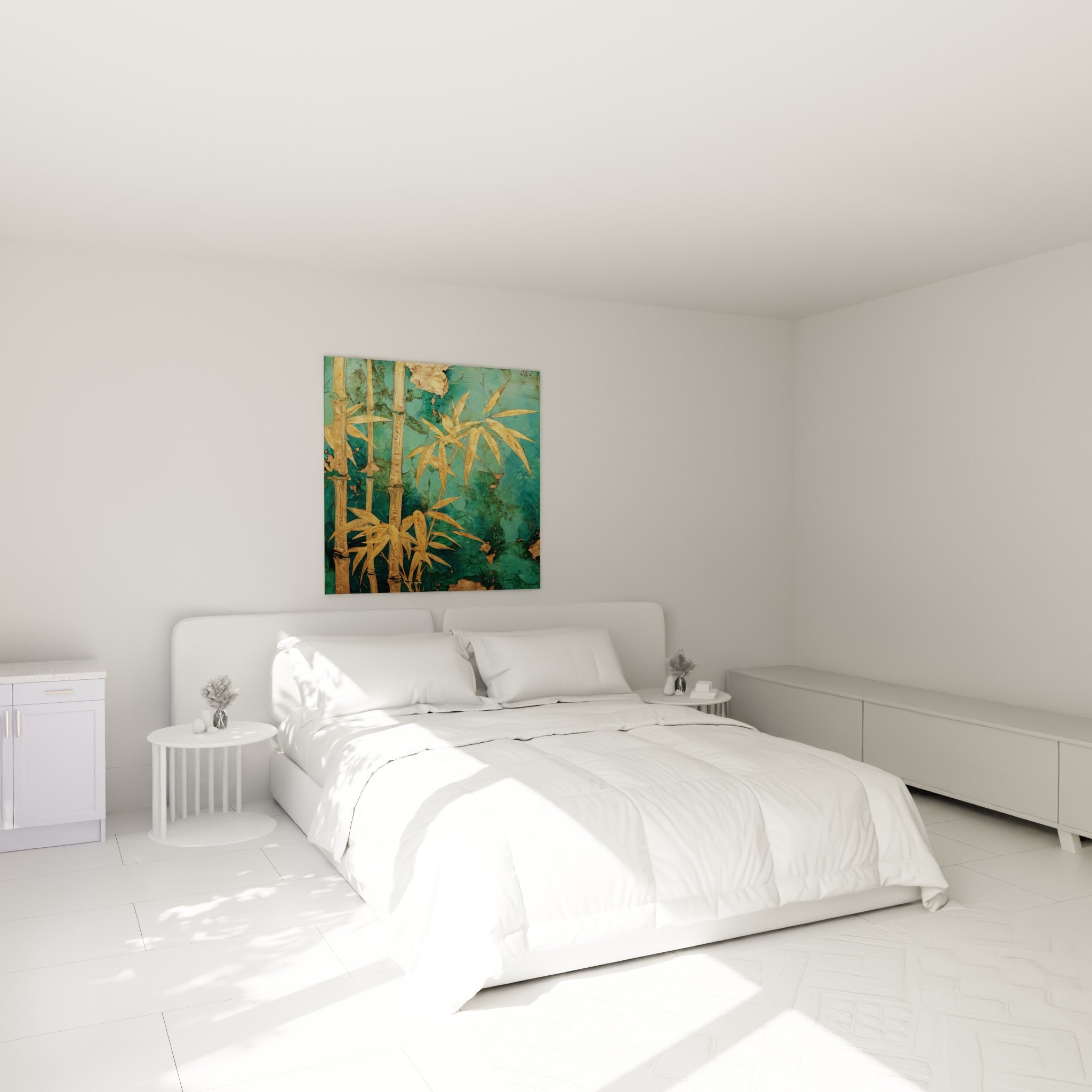 Feuillage doré de bambou sur fond vert émeraude accroché au-dessus d'un lit dans une chambre claire
