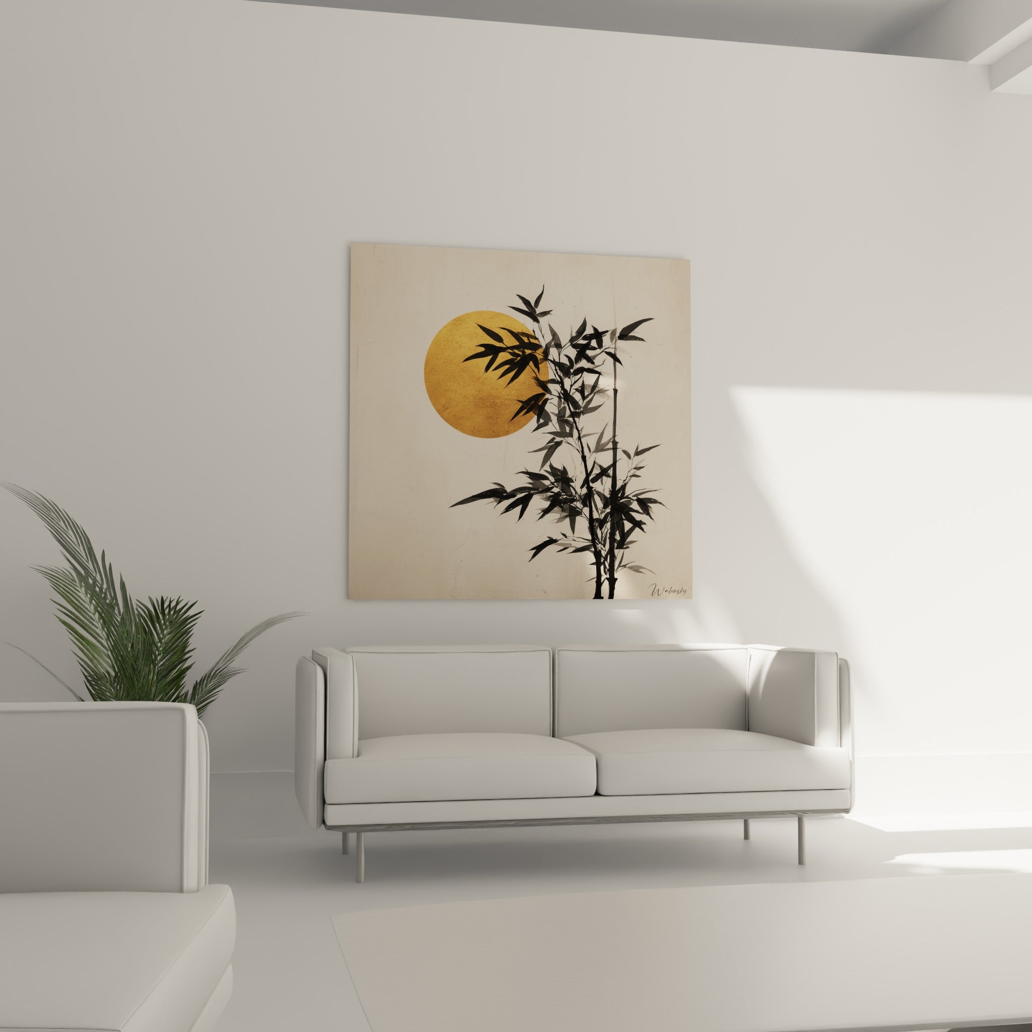 Feuillage graphique noir et disque doré composent ce tableau bambou au-dessus d'un canapé dans un salon lumineux