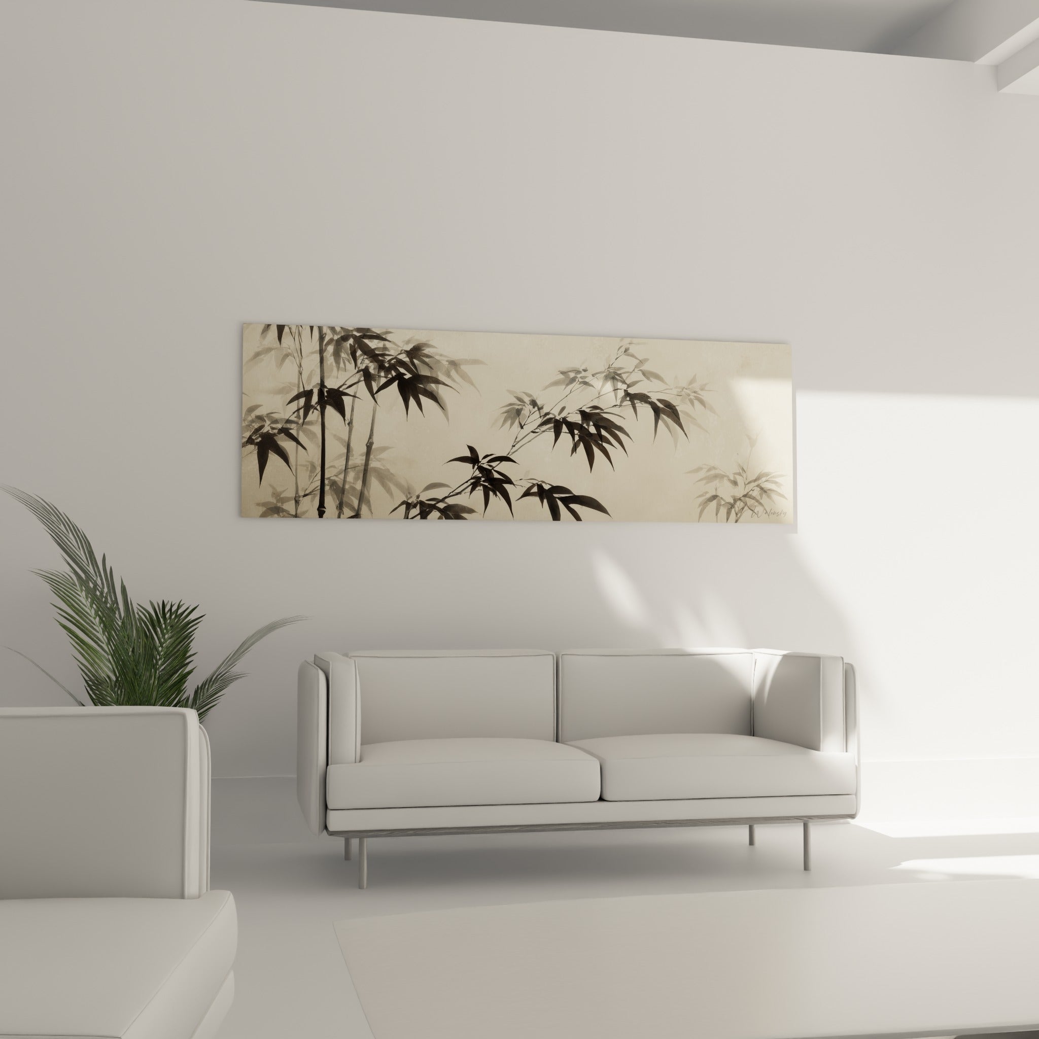 Feuillage de bambou noir sur fond beige voilé, accroché au-dessus d'un canapé dans un salon lumineux