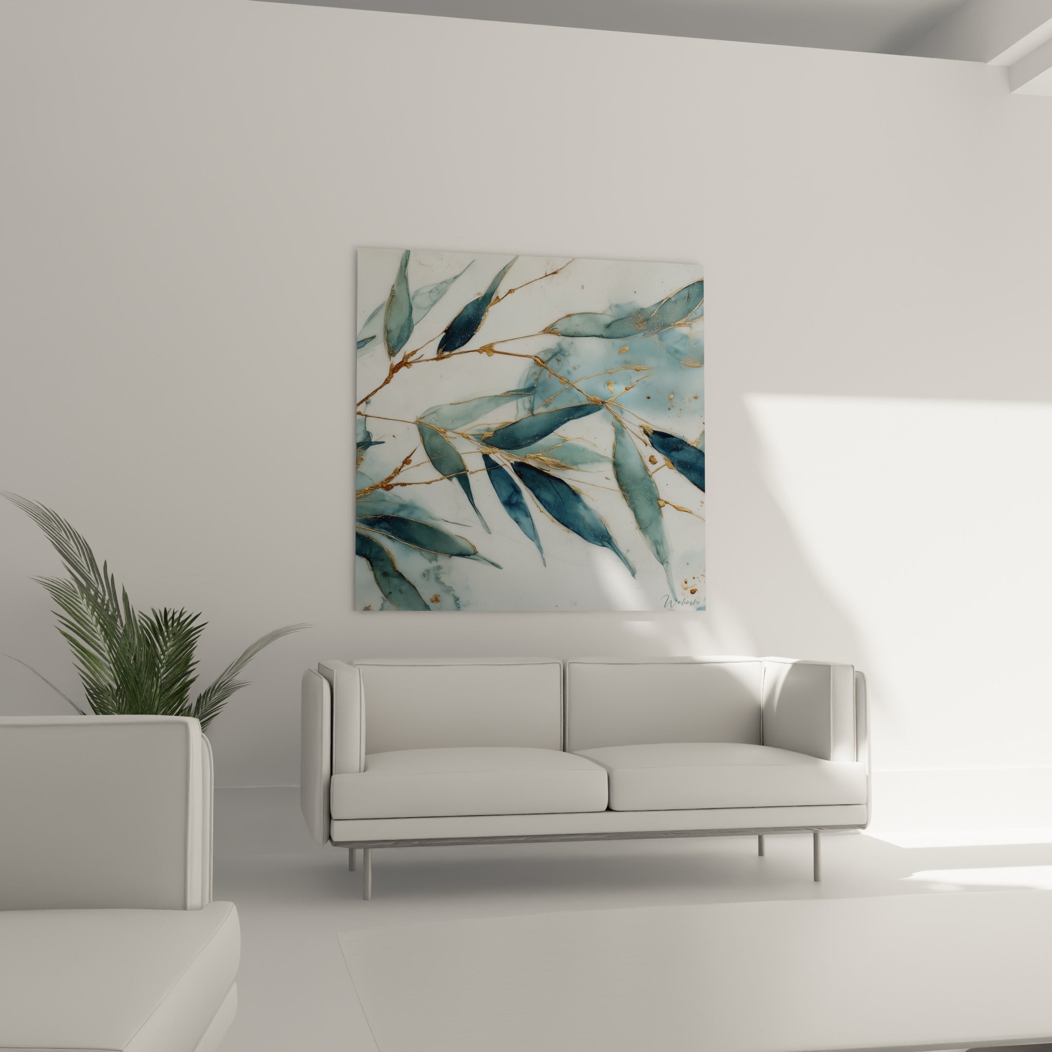 Branches de bambou anthracite et or accrochées au-dessus d'un canapé dans un salon lumineux