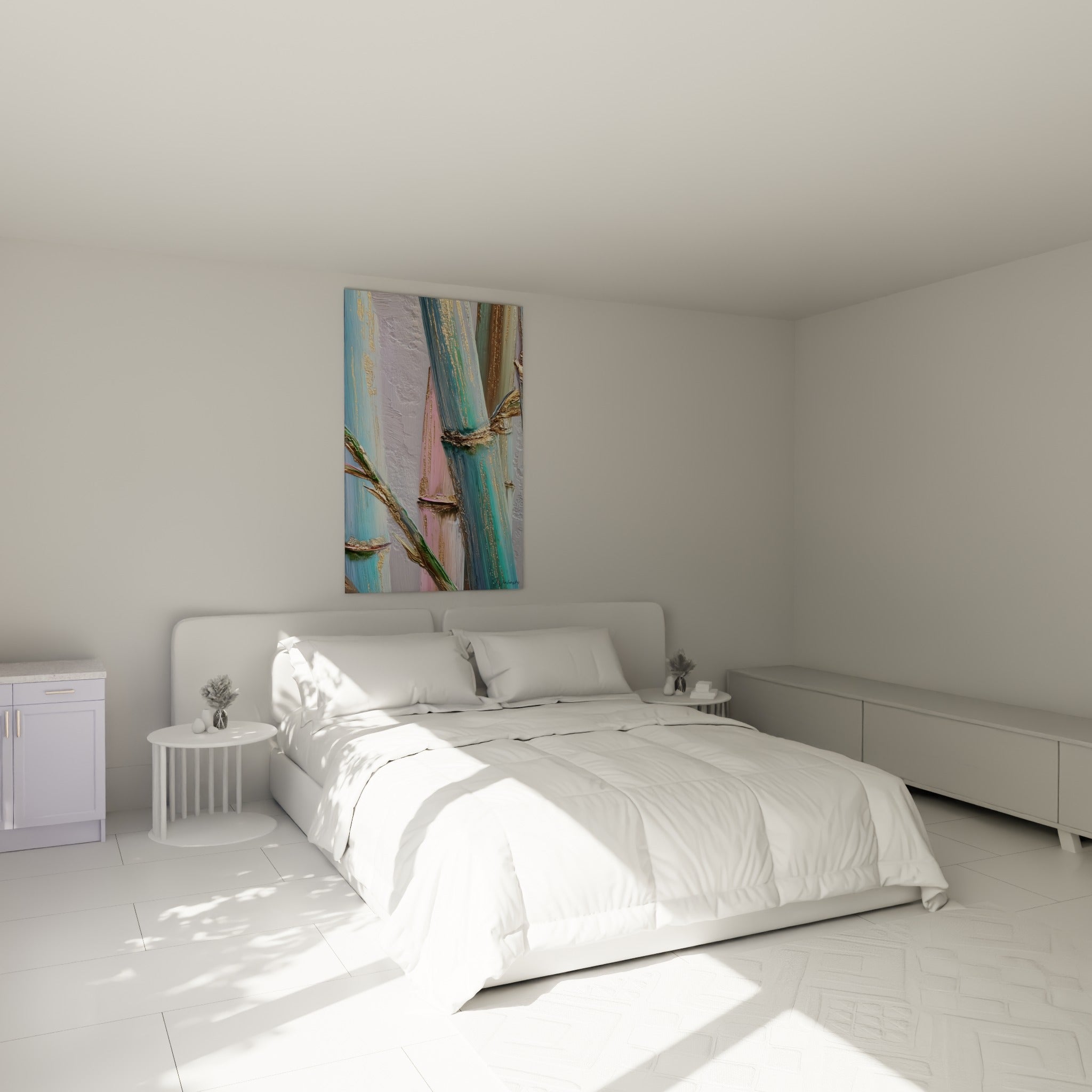 Tiges de bambou turquoise et doré au-dessus d'un lit dans une chambre claire