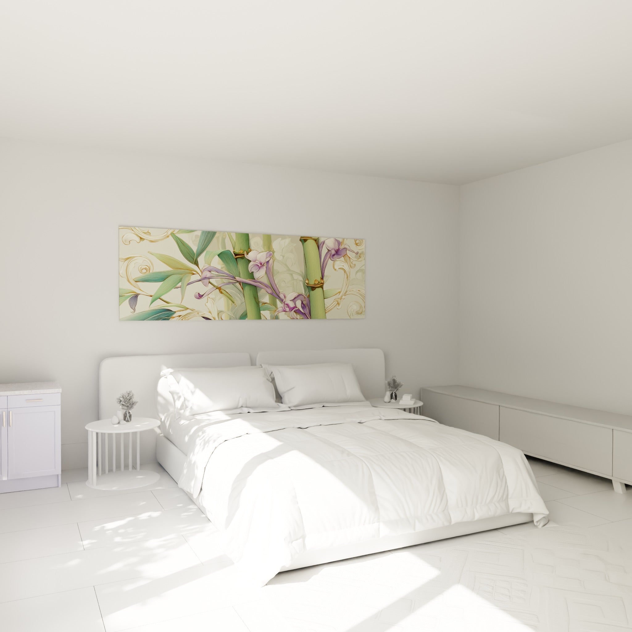 Orchidées violettes et tiges de bambou vert au-dessus d'un lit dans une chambre claire