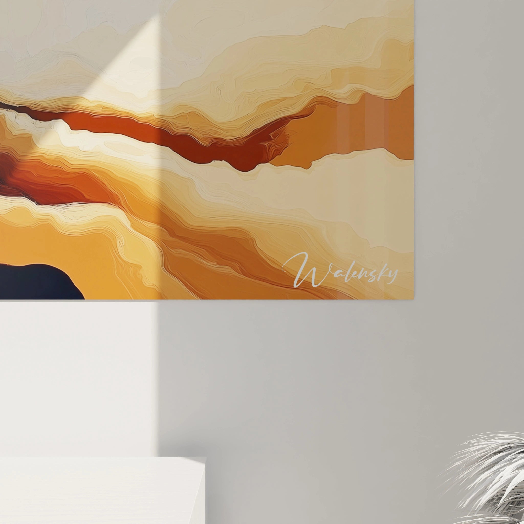 Un tableau baobab nature représentant un arbre imposant aux teintes chaudes, avec des branches courbées, des nuances or et marine, et des effets de peinture fondus en superpositions.