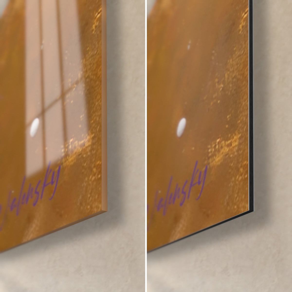 Cuadro depredador de los mares, firma violeta sobre fondo dorado, esquina inferior derecha en cristal brillante y aluminio Dibond mate, canto de 3 mm