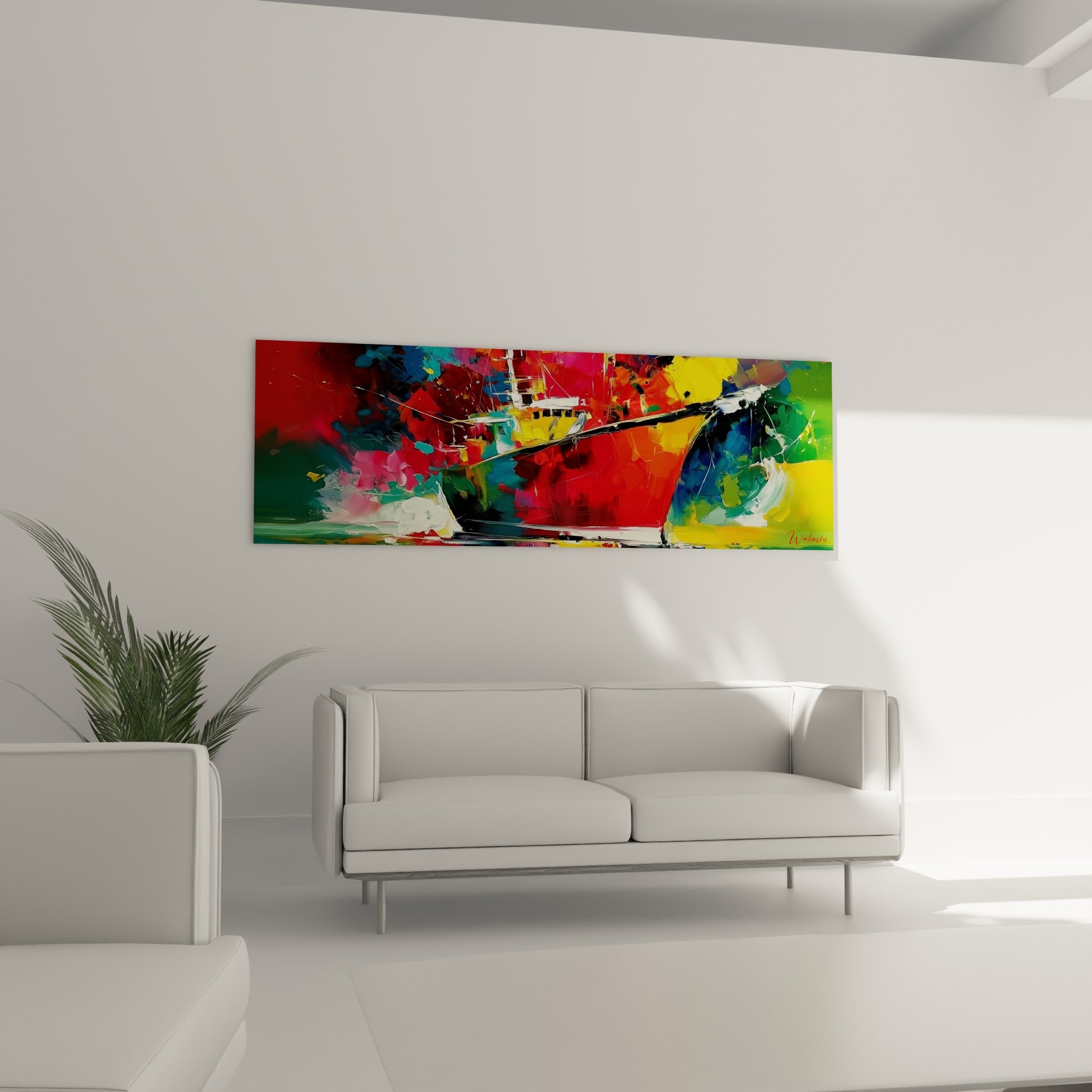 Silhouette rouge et turquoise du bateau abstrait, suspendue au-dessus d'un canapé dans un salon lumineux