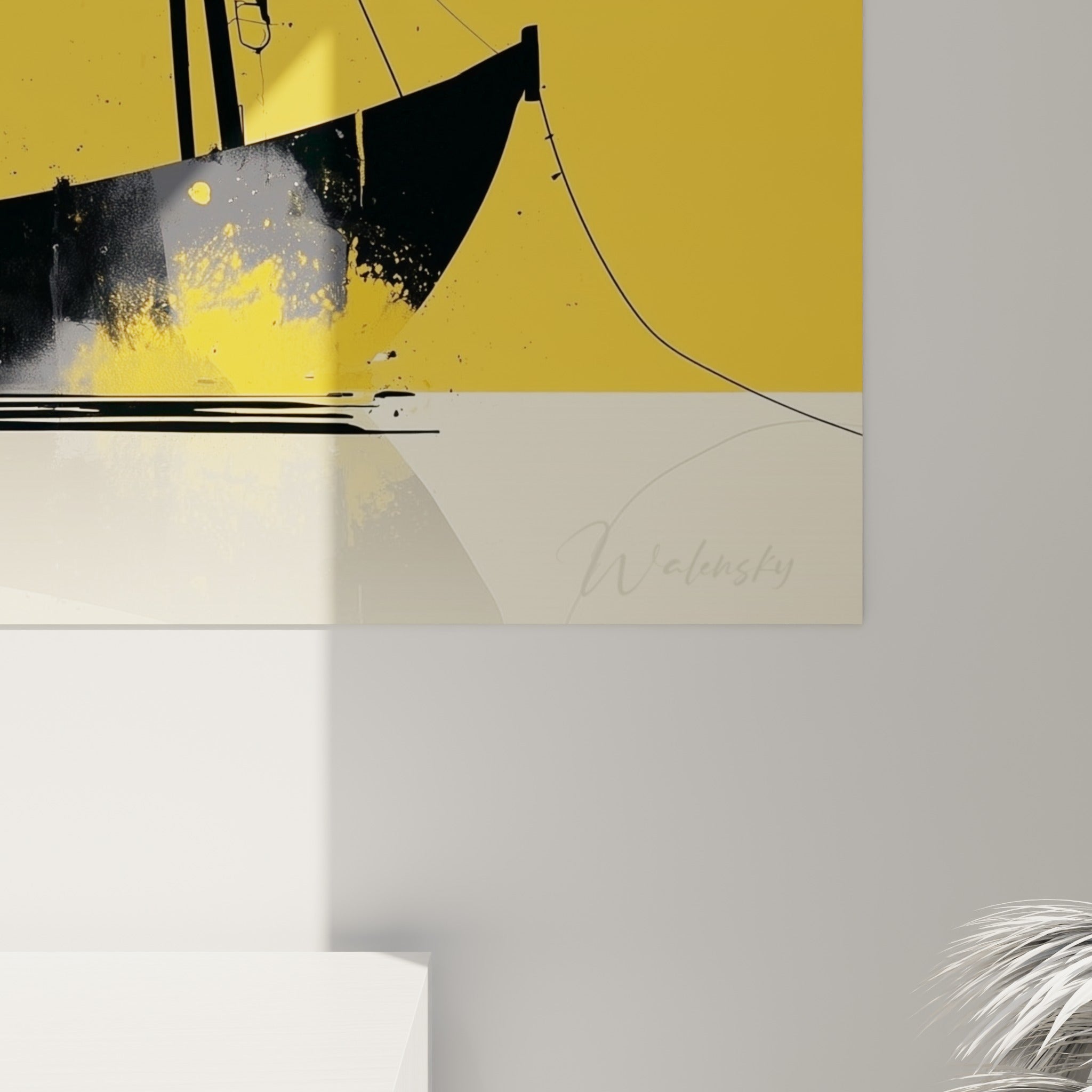 Détail du tableau Bateau abstrait montrant les éclaboussures grises et le grain de la coque noire