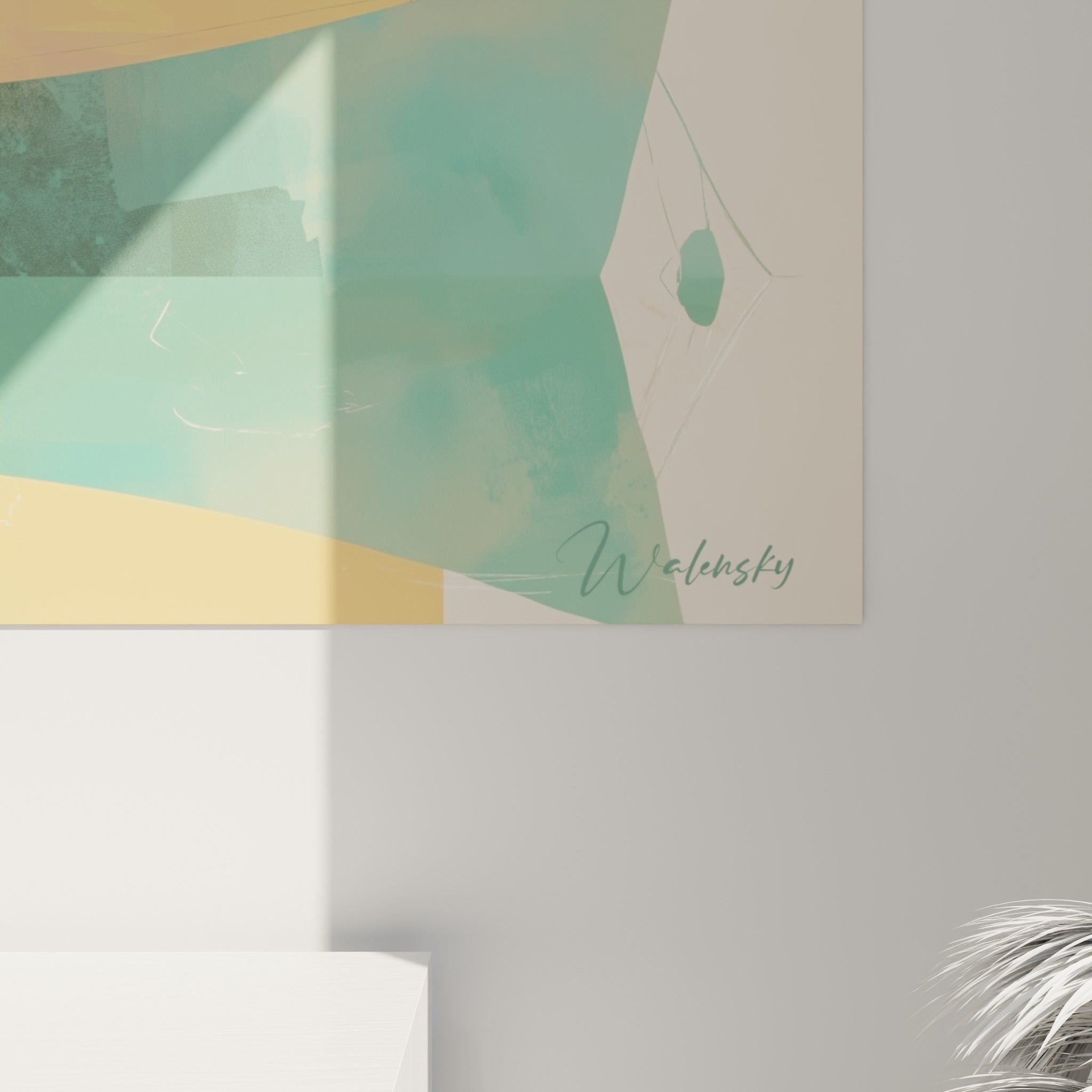 Détail des aplats orangés et vert émeraude du bateau abstrait, textures nettes et reflets graphiques rapprochés
