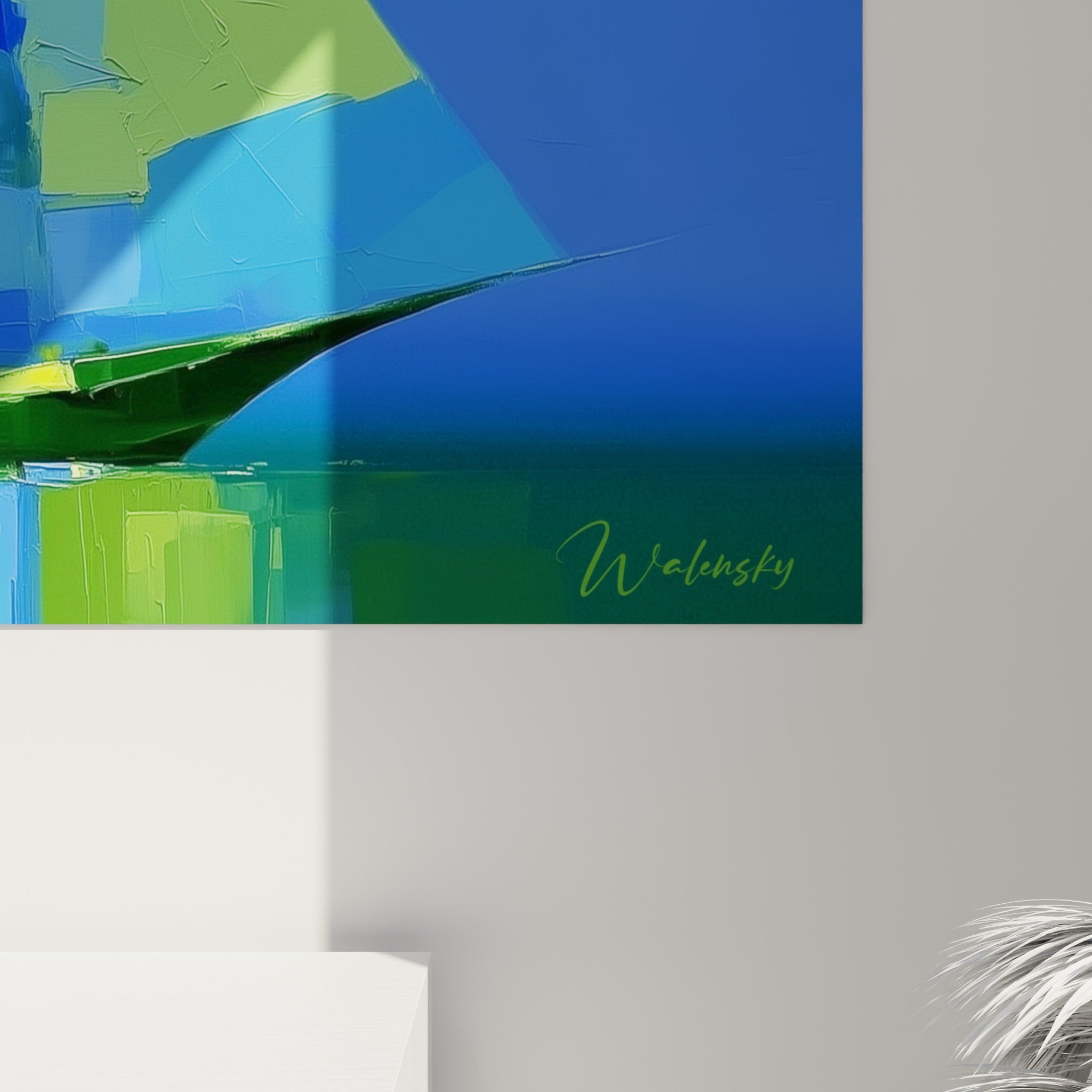 Empâtements colorés visibles sur la voile orangée, touches de peinture bleu et jaune qui se chevauchent