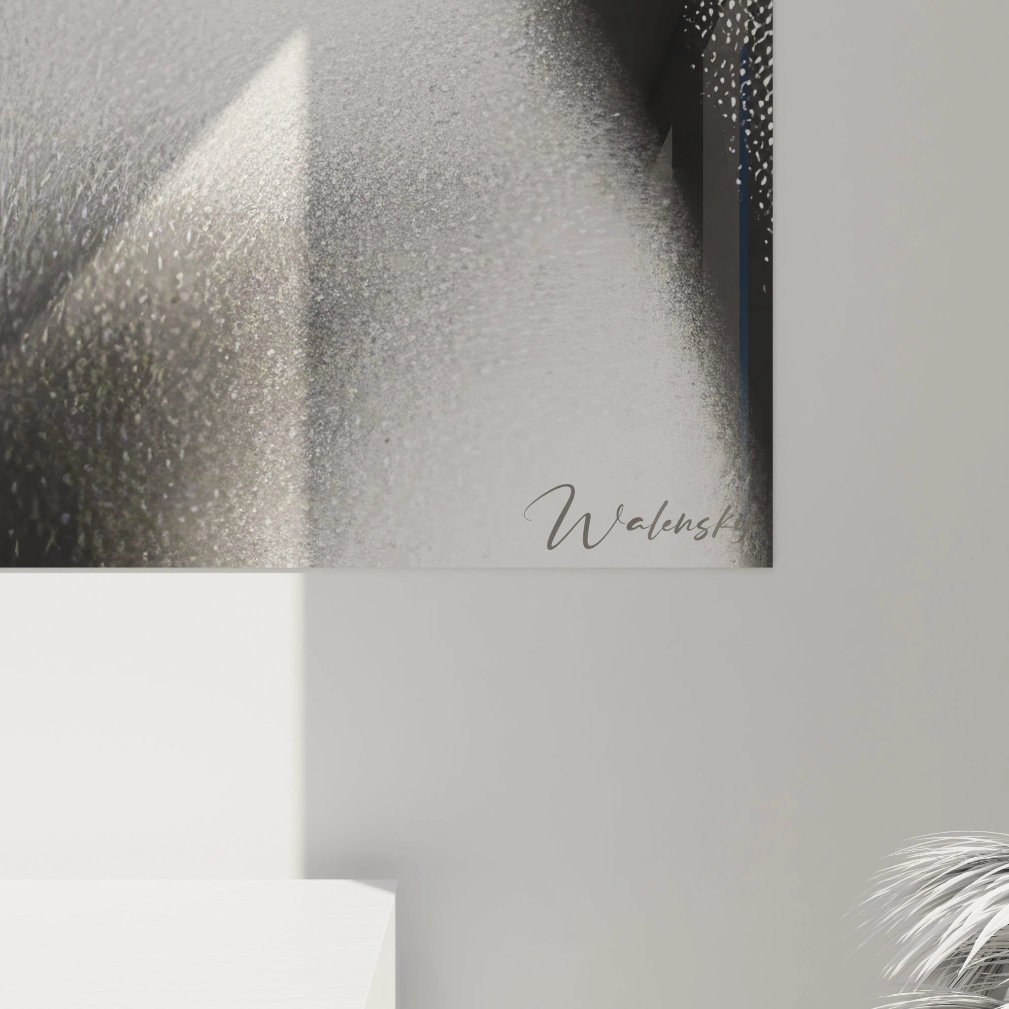 Tableau art mural femme élégante de Walensky, ajoutant une touche moderne à votre décoration intérieure