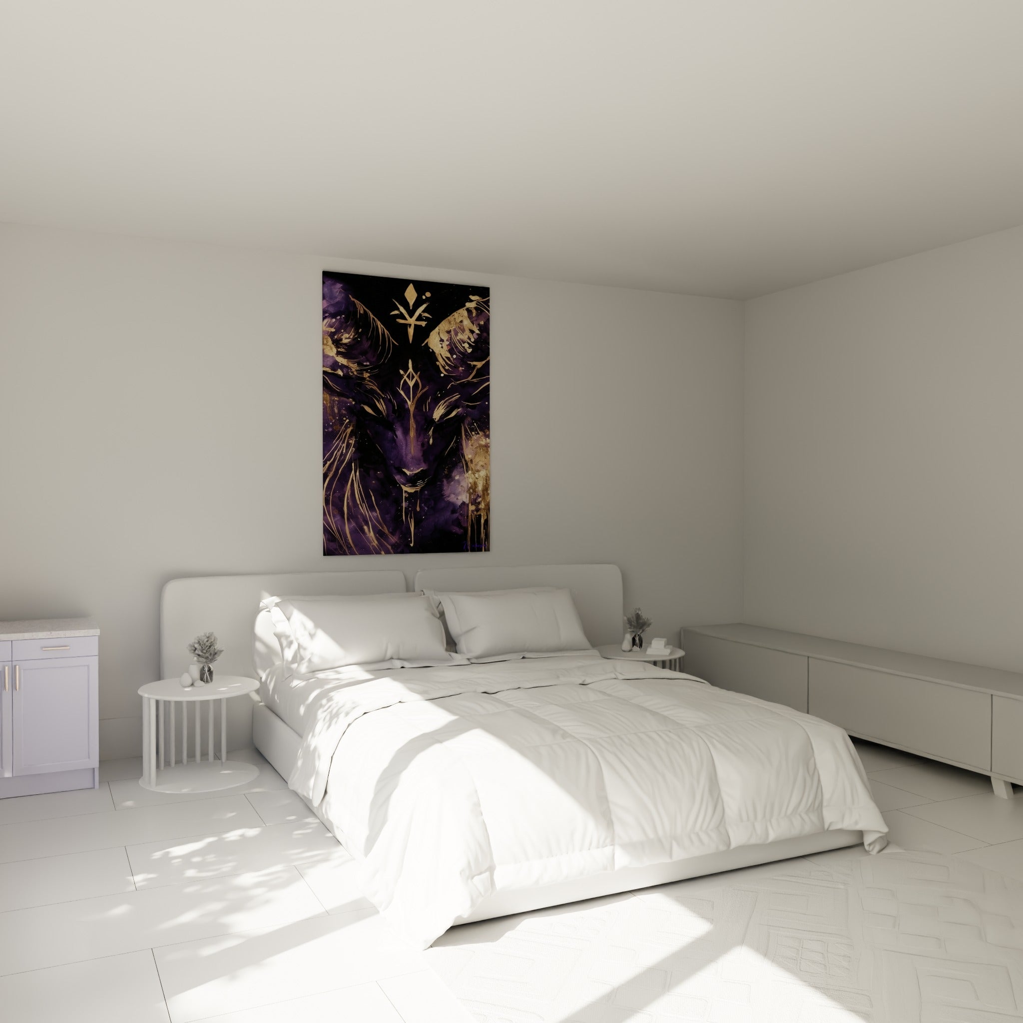 Silhouette de Bélier violette aux traits dorés fluides, accrochée au-dessus d'un lit dans une chambre claire