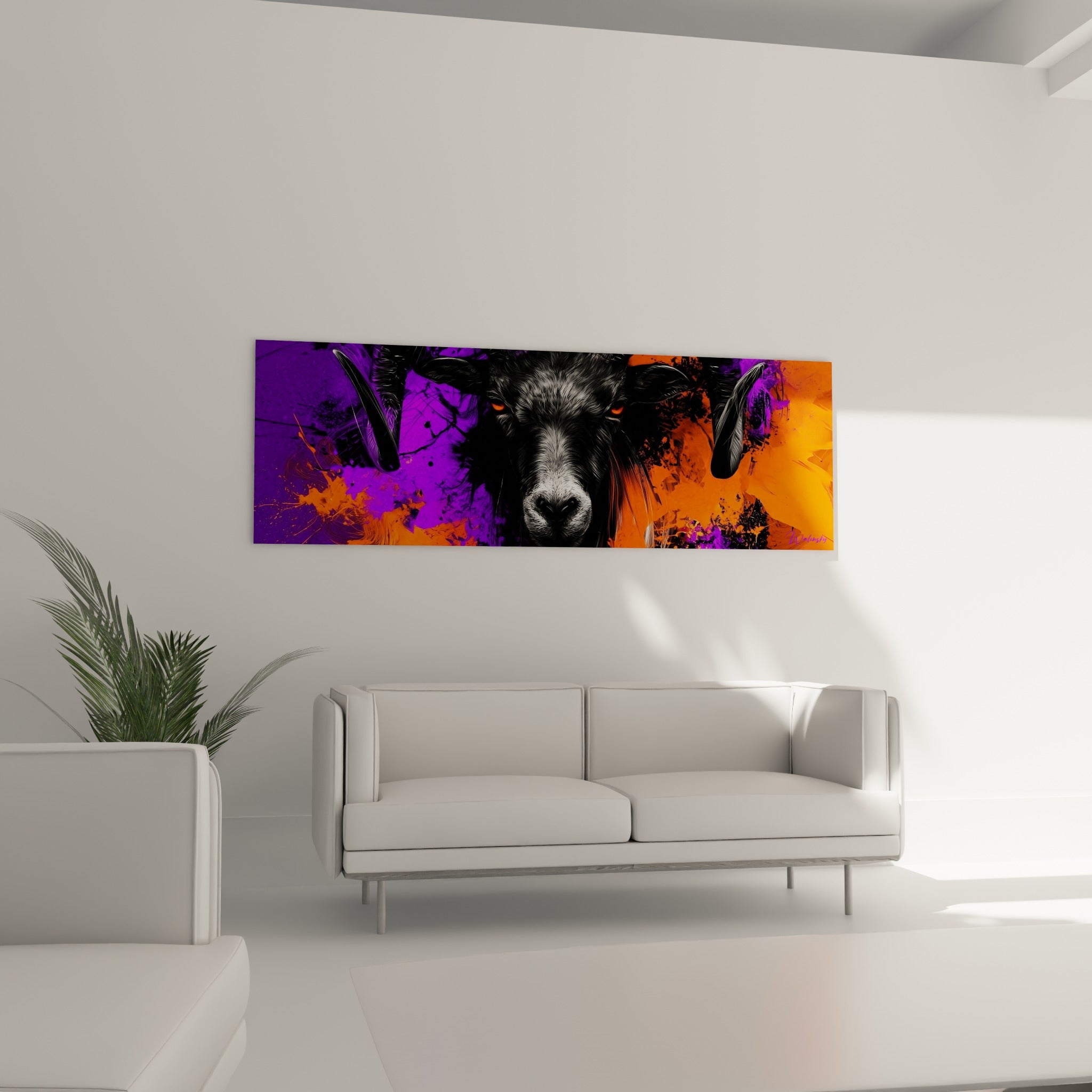 Portrait animalier du Bélier noir aux touches orange, suspendu au-dessus d'un canapé dans un salon lumineux