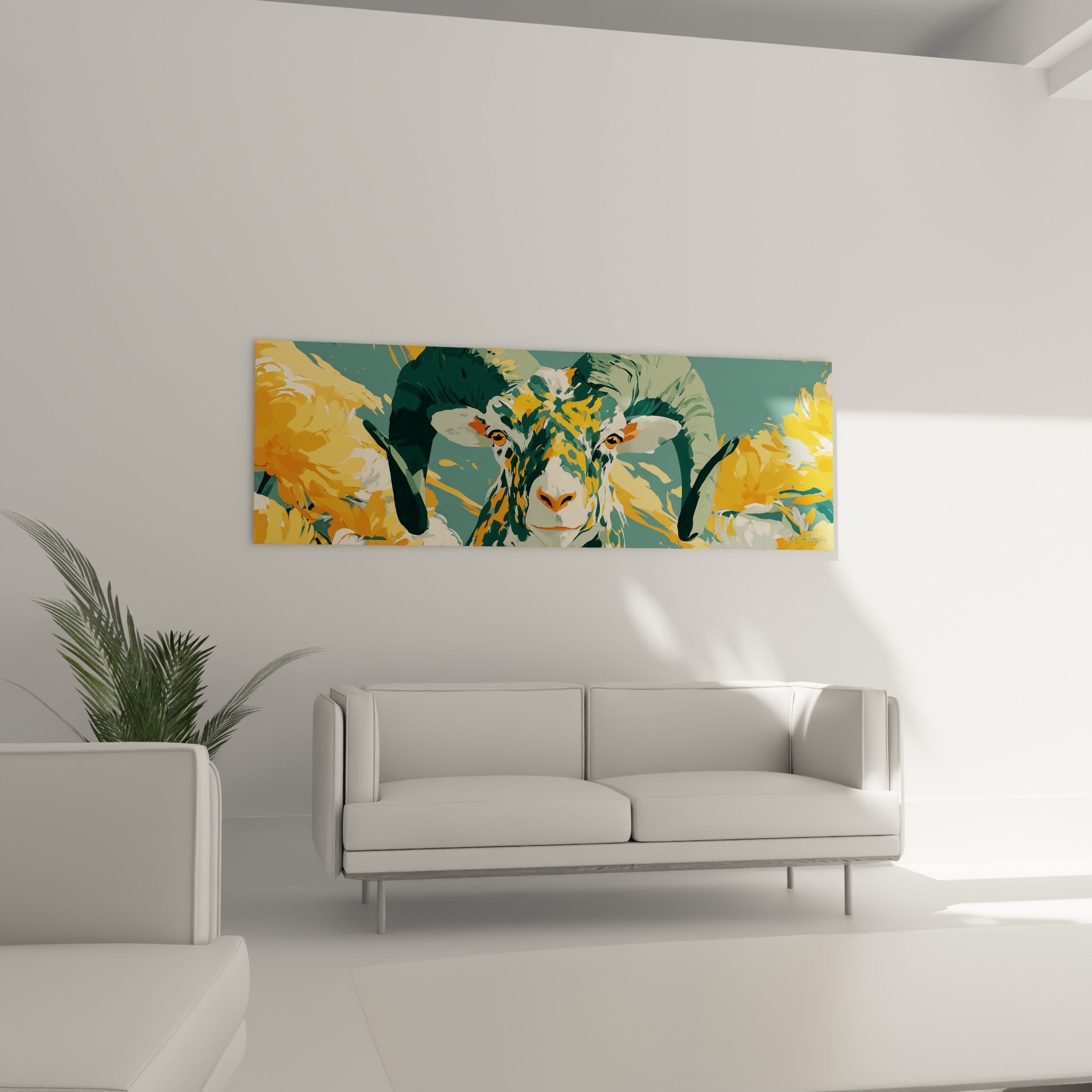 Regard ambré du Bélier entouré de touches safran et vert bouteille, au-dessus d'un canapé dans un salon lumineux