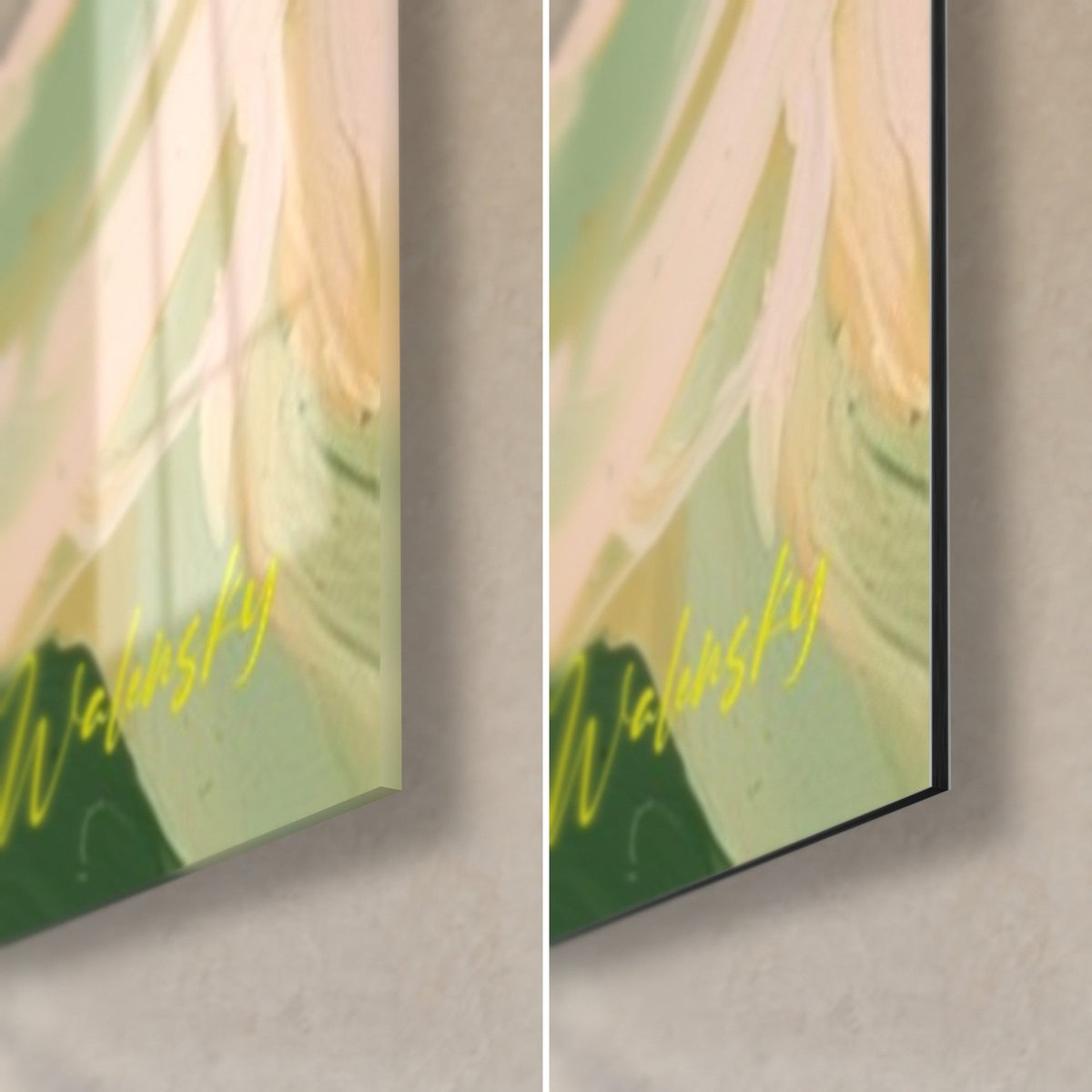 Tableau bélier vert bouteille et doré, coin bas droit : verre acrylique brillant à gauche, Dibond noir mat à droite, tranche de 3 mm