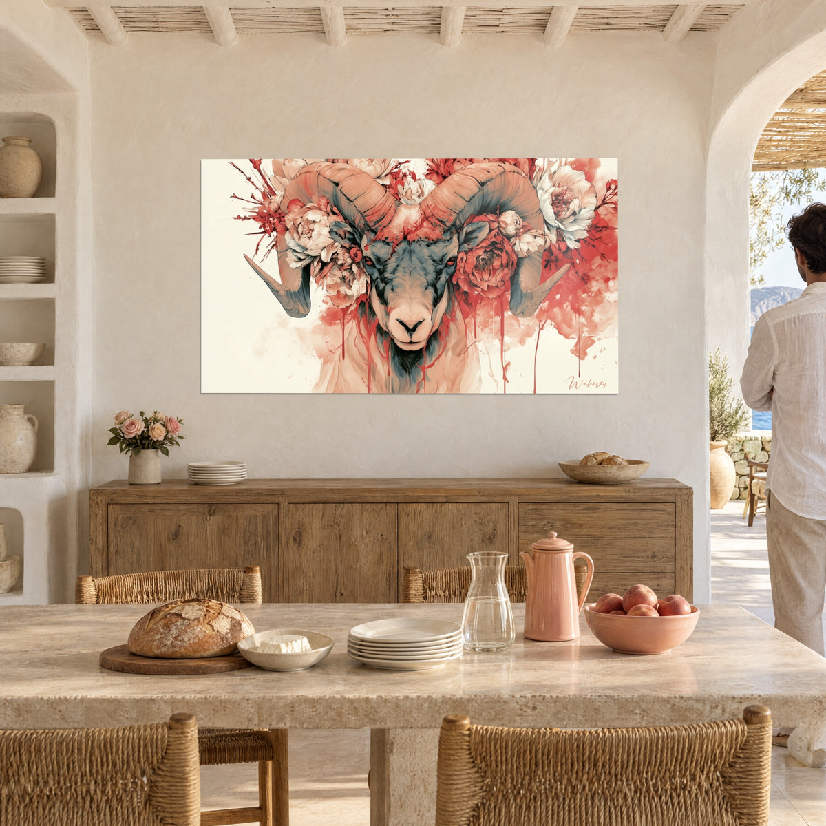 Tableau portrait d'un bélier aux yeux rouges, cornes ocre, fleurs blanches et corail, accroché au-dessus d'un buffet en bois, salle à manger