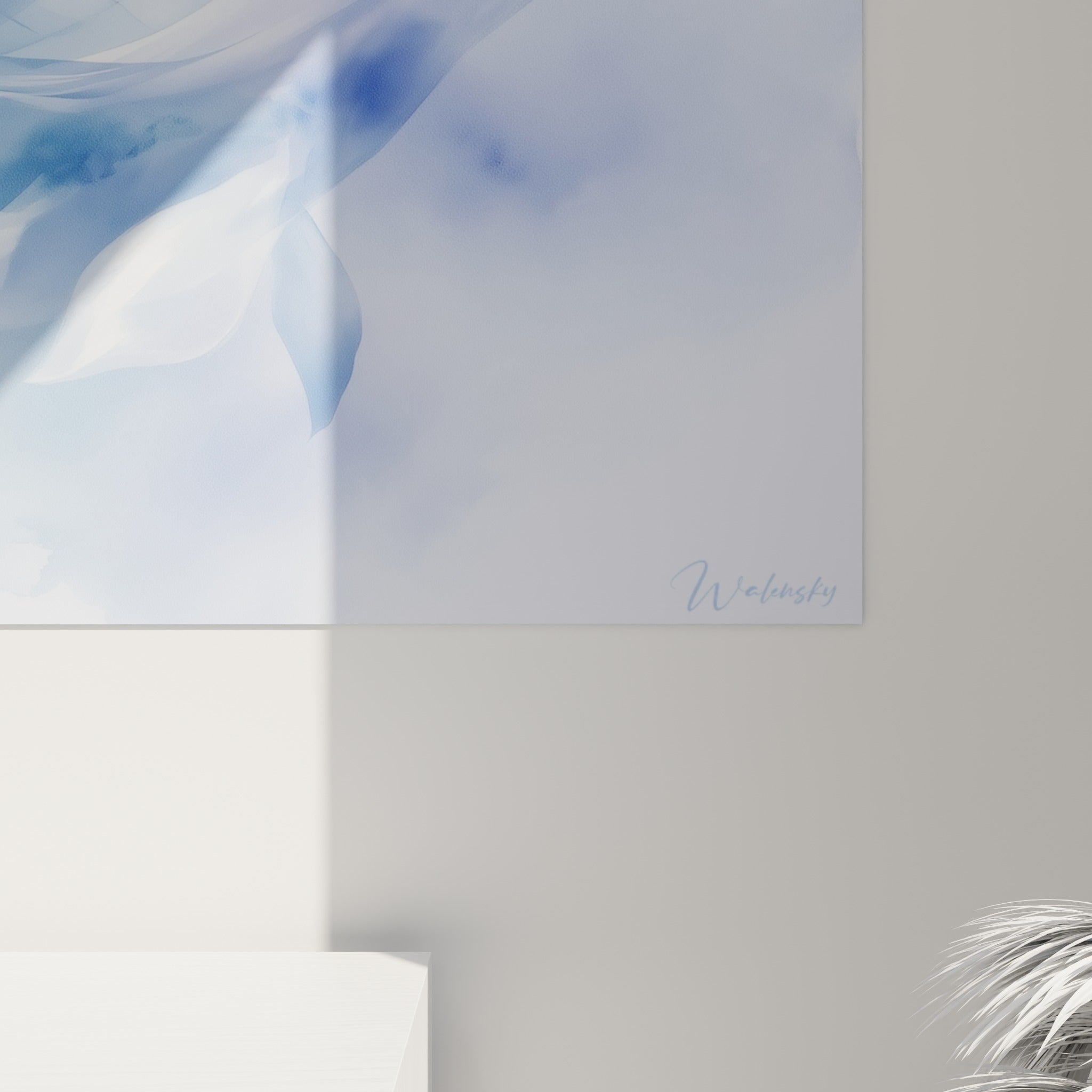 Détail des voiles translucides bleu marine et blanc nacré peintes autour du beluga, effet aquarelle visible