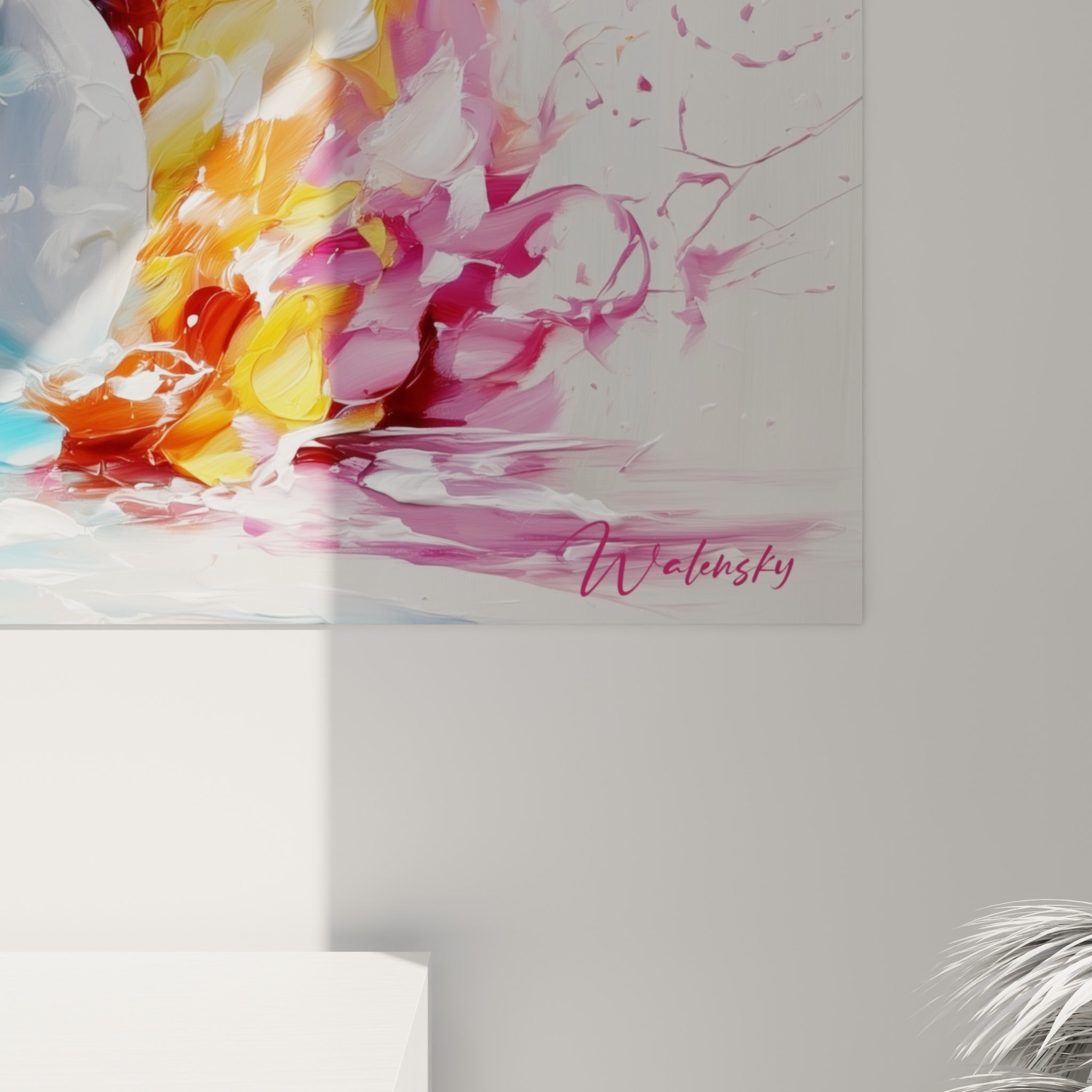 Empâtements et coulures colorées en bleu, rose et orangé visibles sur la texture de la toile du beluga