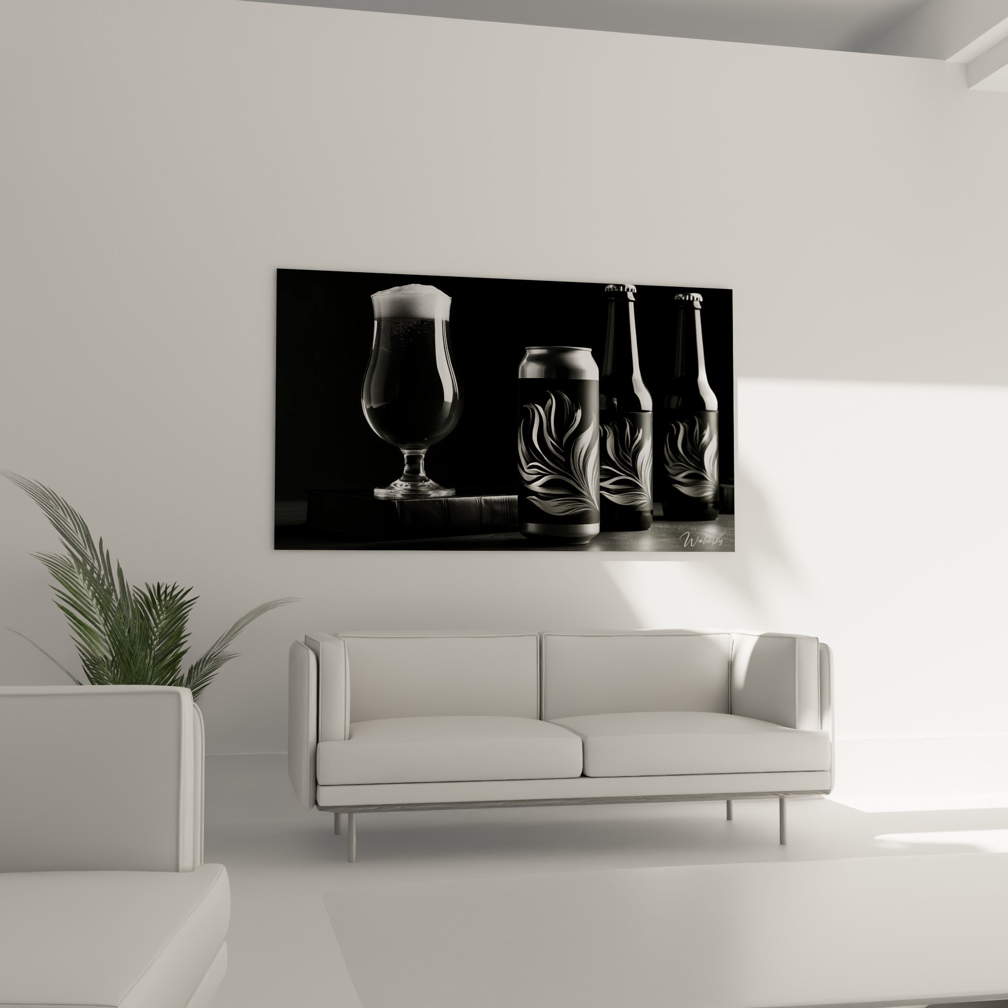 Bouteilles et canette de bière noir et argenté disposées au-dessus d'un canapé dans un salon lumineux