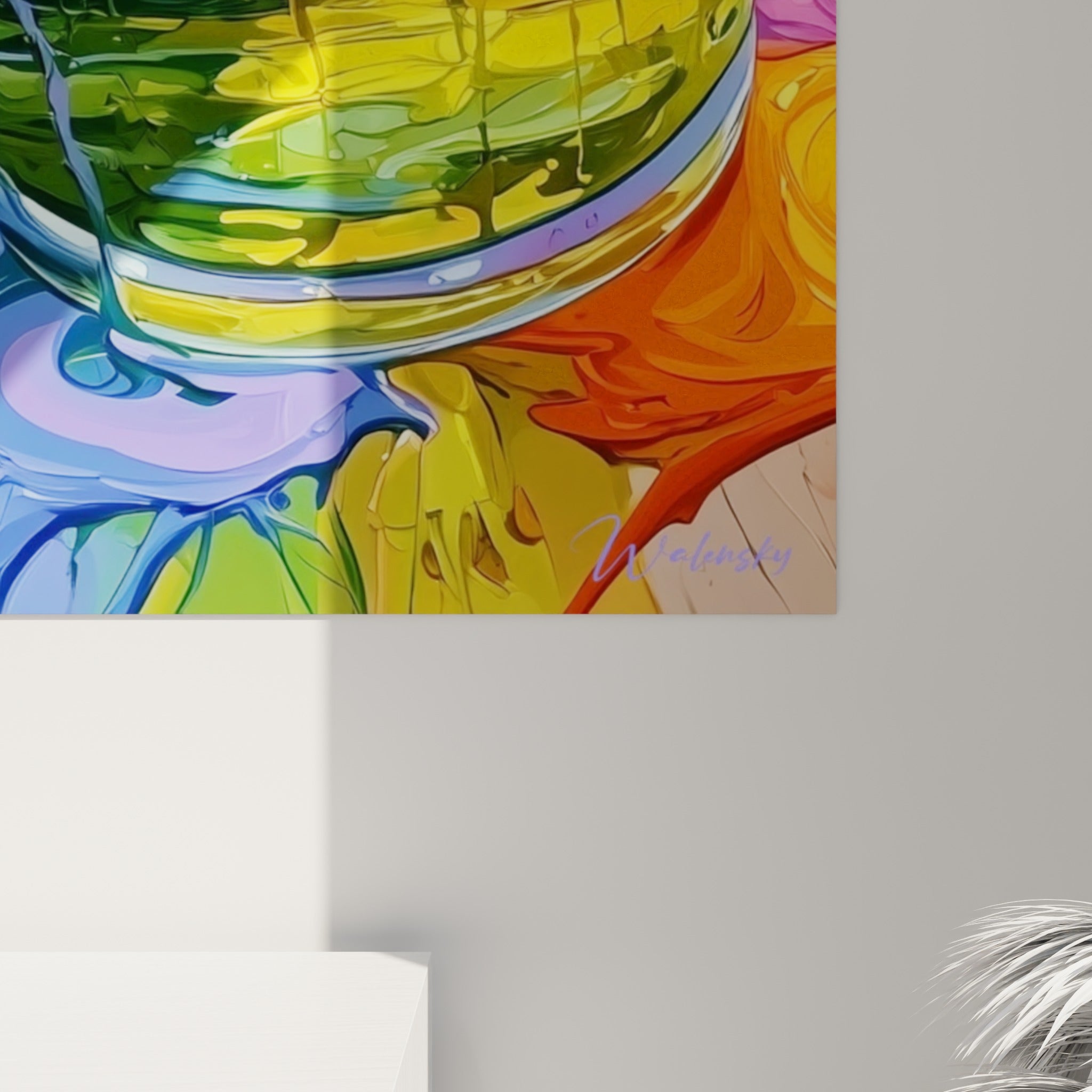Empâtements orange et coulures violettes du verre de bière, grain de peinture et lumière dorée visibles