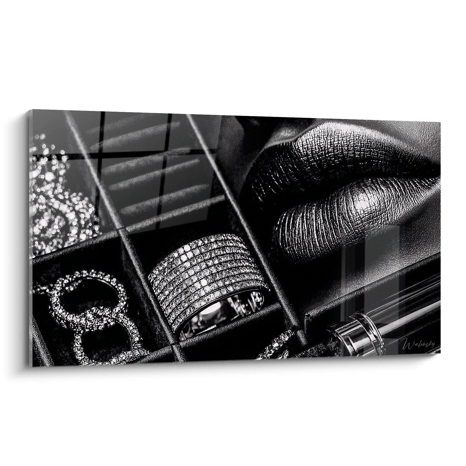 Tableau bijoux noir et blanc représentant des accessoires élégants sur fond chic