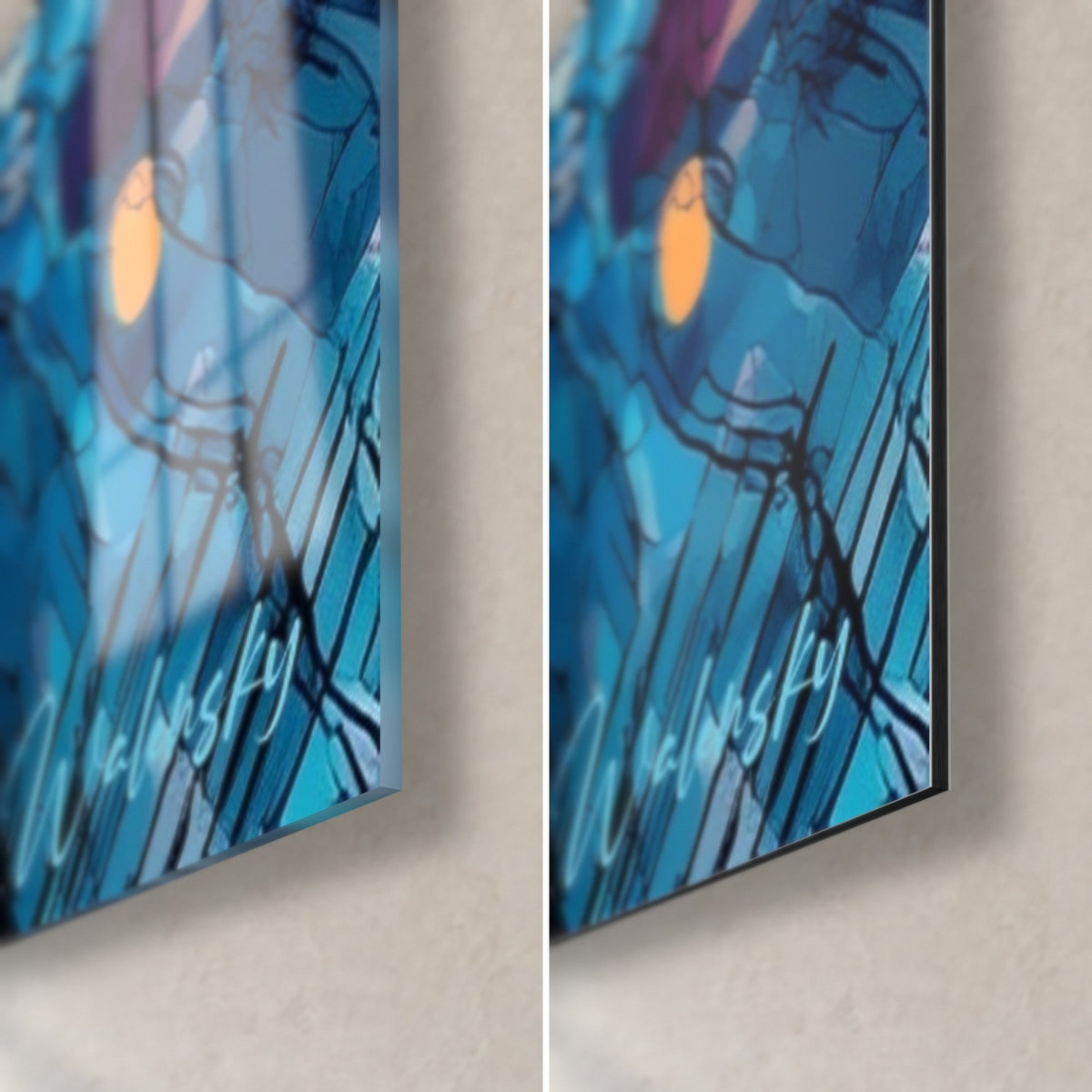 Tableau visage poudré tendant une main bleue vers la pièce, coin bas droit : verre brillant à gauche, alu Dibond mat à droite