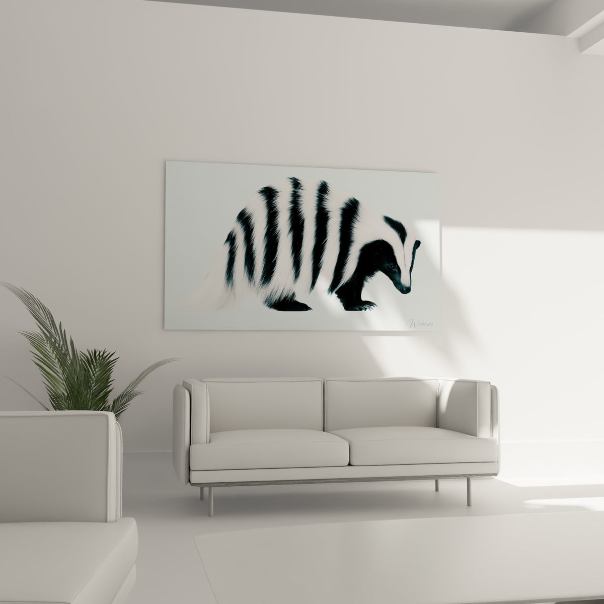 Silhouette graphique du blaireau en noir profond et blanc pur, au-dessus d'un canapé dans un salon lumineux