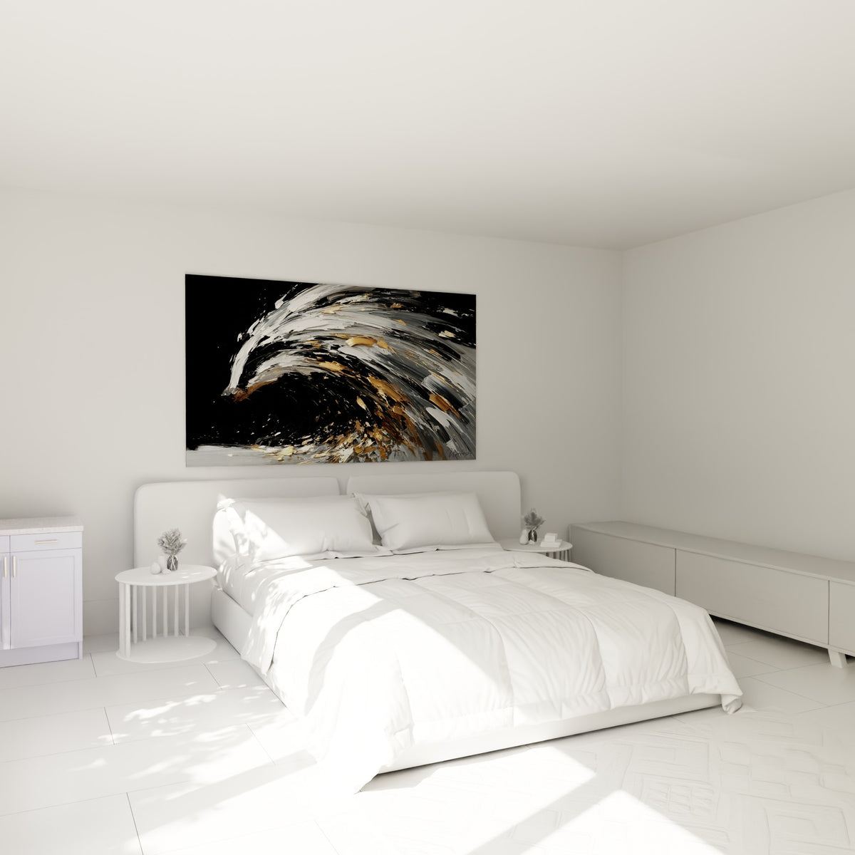 Peinture d'une vague anthracite aux éclats dorés accrochée au-dessus d'un lit dans une chambre claire