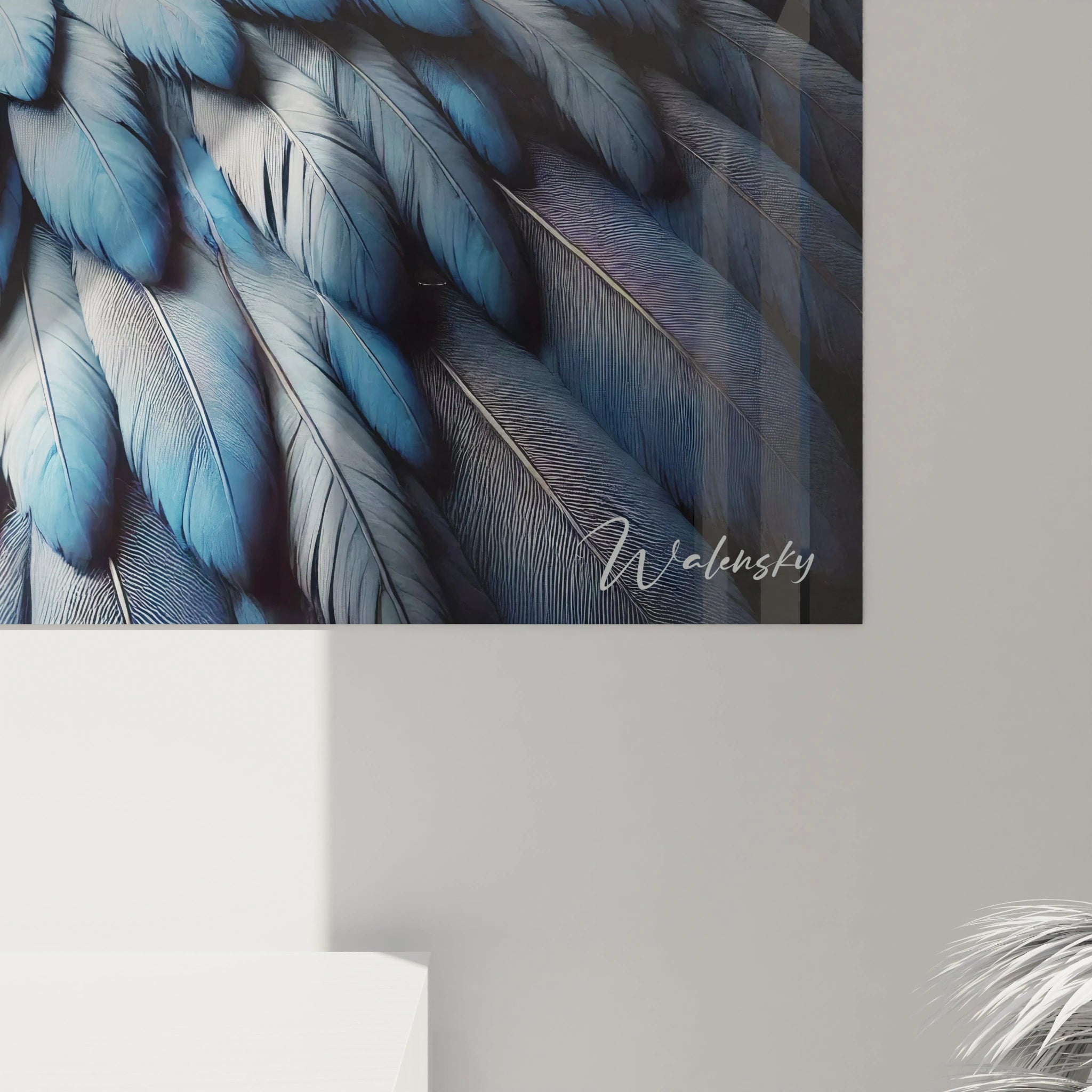 vue de pres du tableau heron ou chaque plume detaillee en bleu prend vie apportant une texture riche et un impact visuel unique