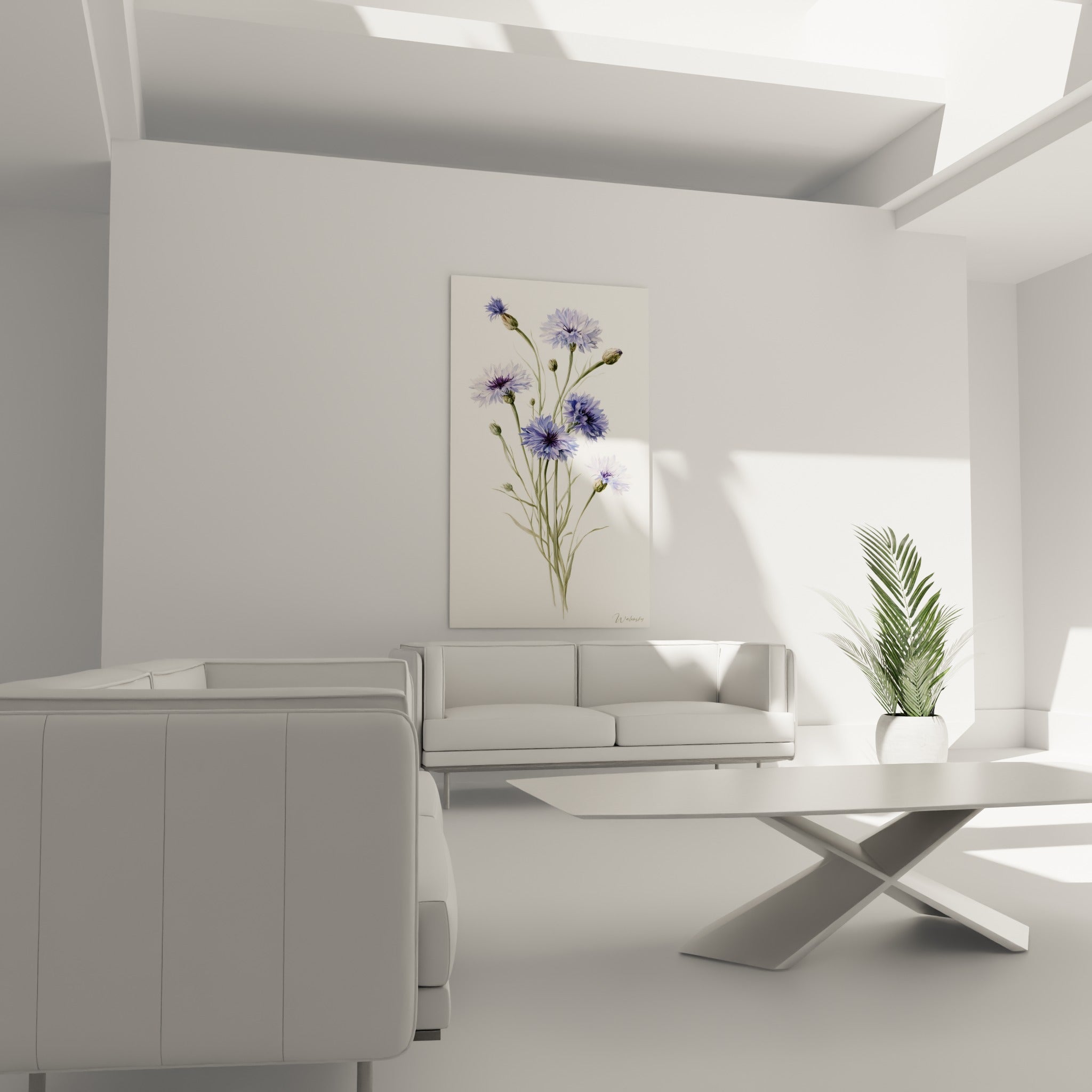 Fleurs de bleuet mauve et bleu profond au-dessus d'un canapé dans un salon lumineux