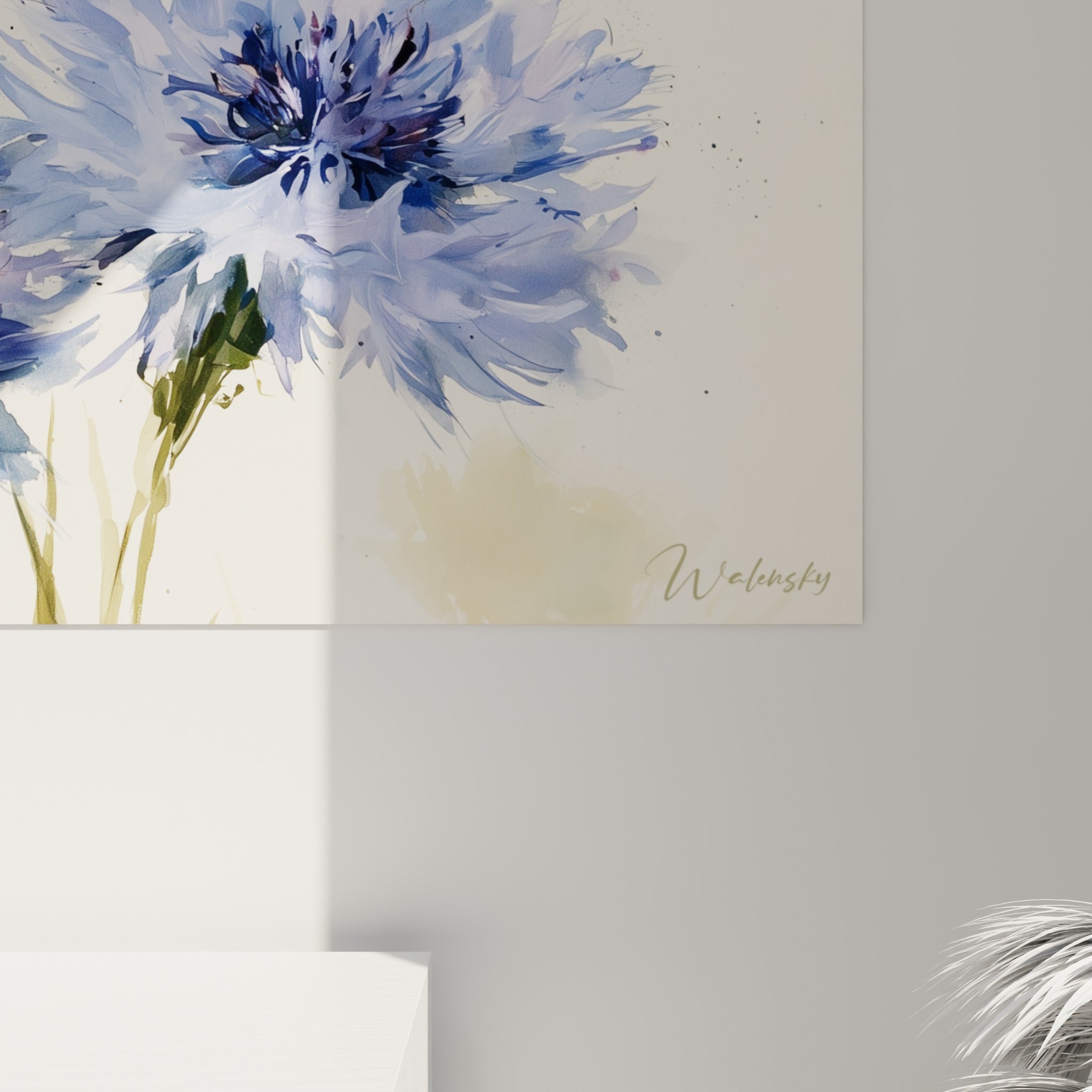 Détail des pétales de bleuet où les touches bleu lavande et bleu marine se mêlent en fines coulures d'aquarelle