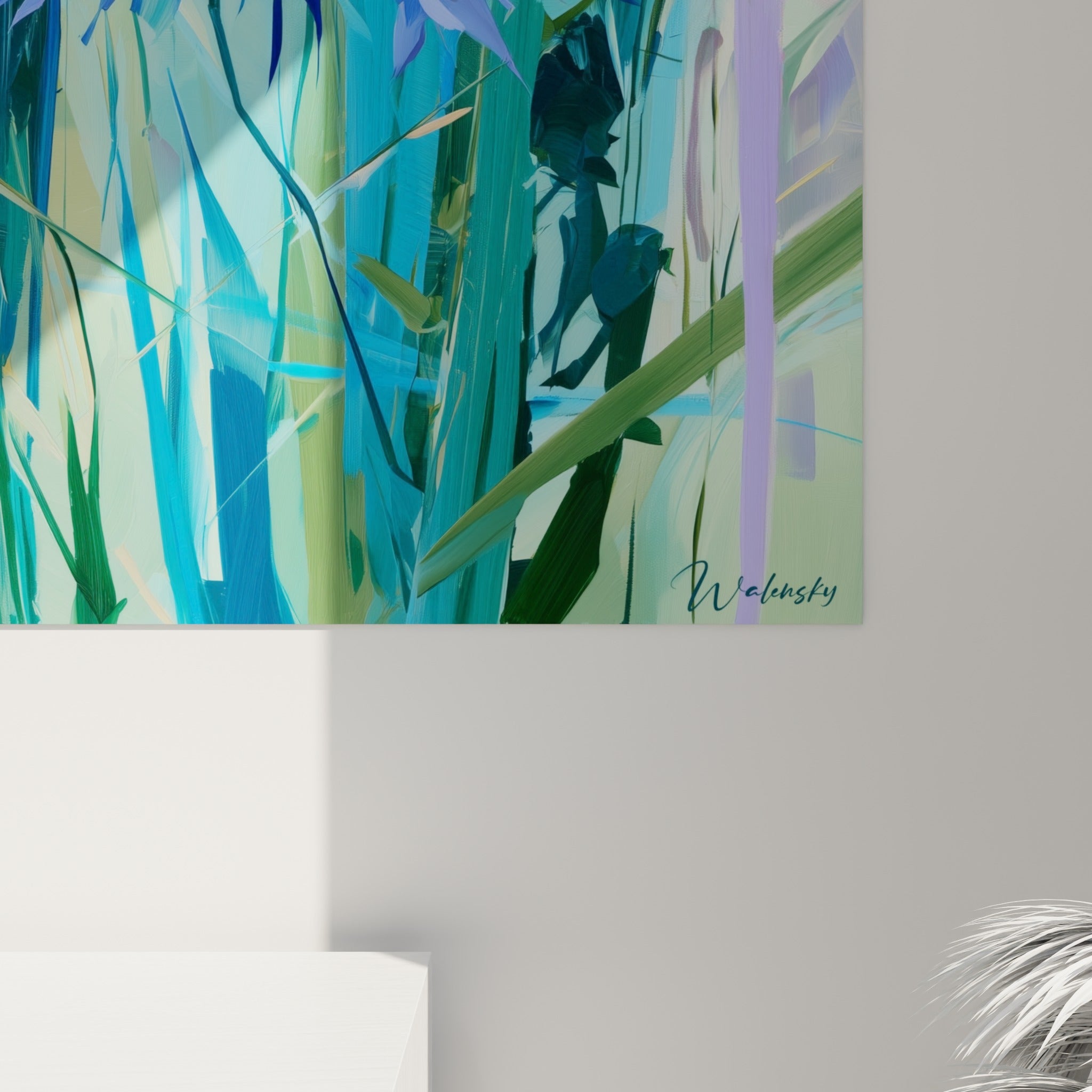 Empâtements bleu lavande et vert émeraude visibles en gros plan sur la toile du bleuet
