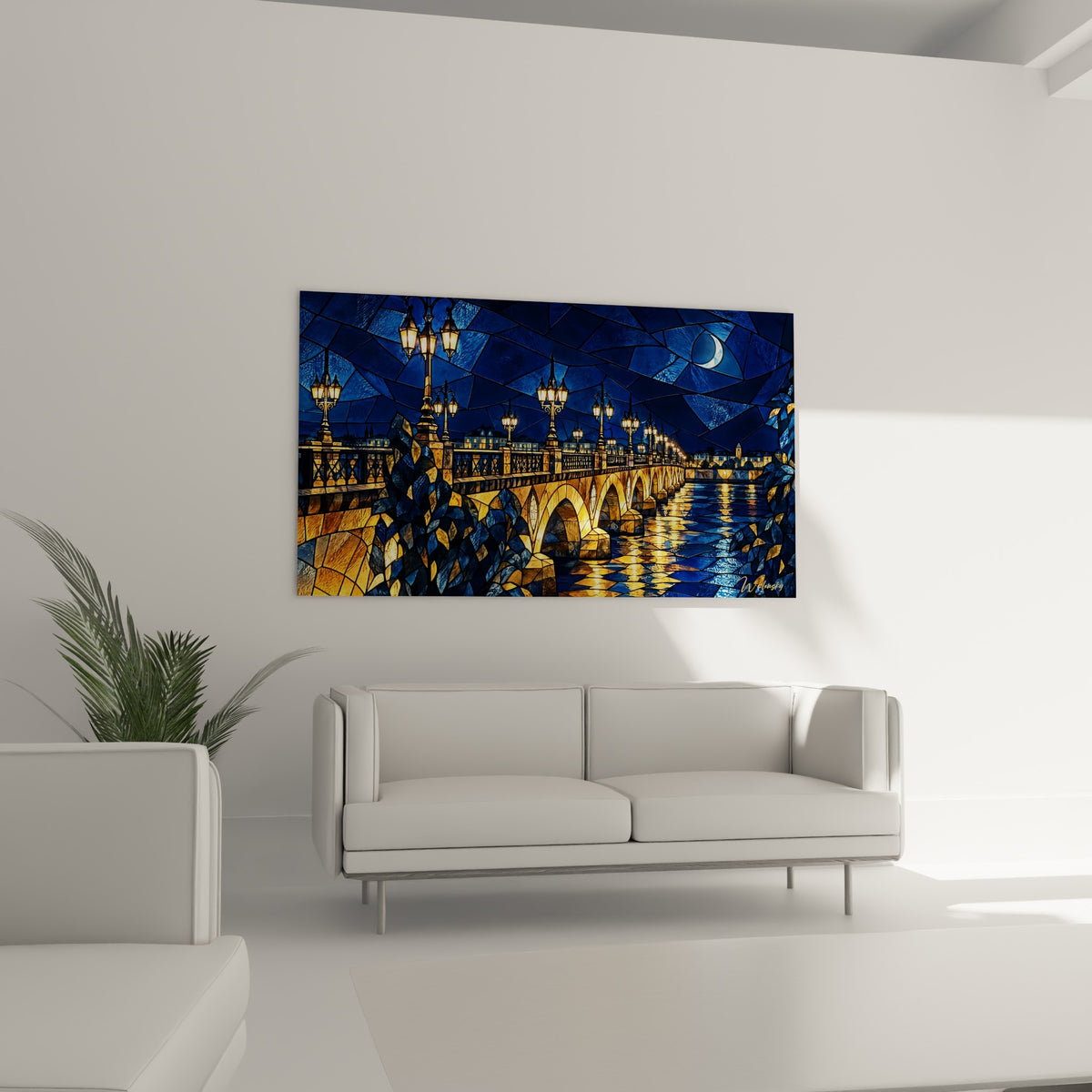 Reflets dorés sur la Garonne et arches du pont Bordeaux bleu anthracite, au-dessus d'un canapé dans un salon lumineux