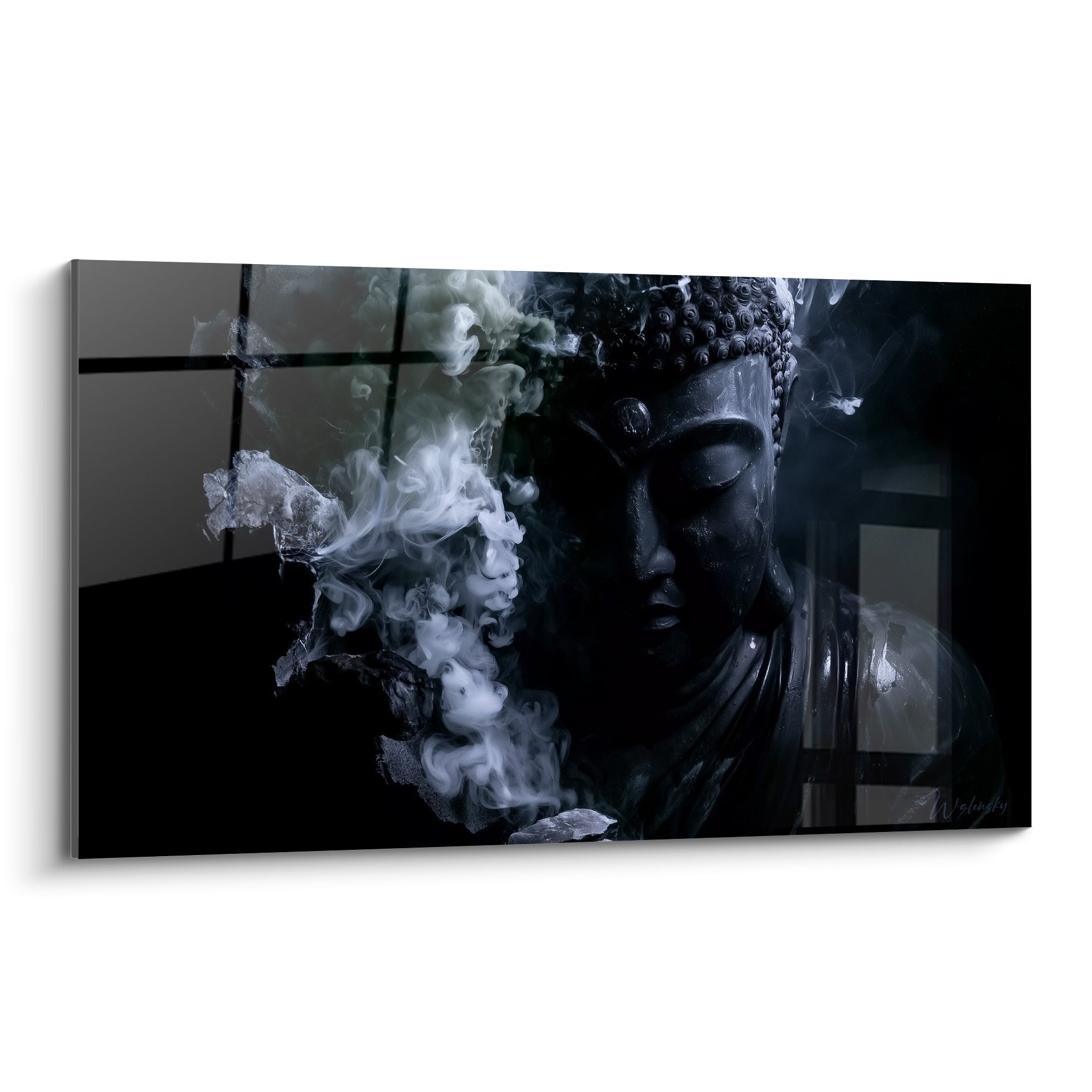 Bouddha anthracite au visage incliné entouré de fumée blanche vaporeuse sur fond noir profond