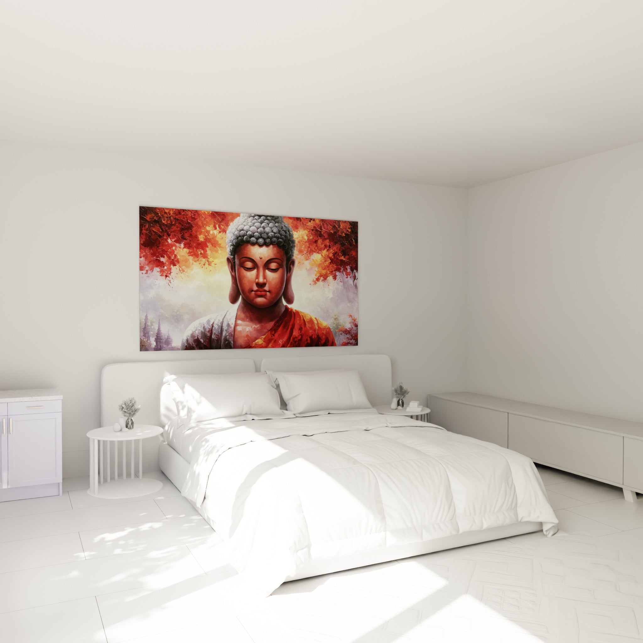 Sérénité du visage de Bouddha aux tons cuivrés et feuillage bordeaux, au-dessus d'un lit dans une chambre claire