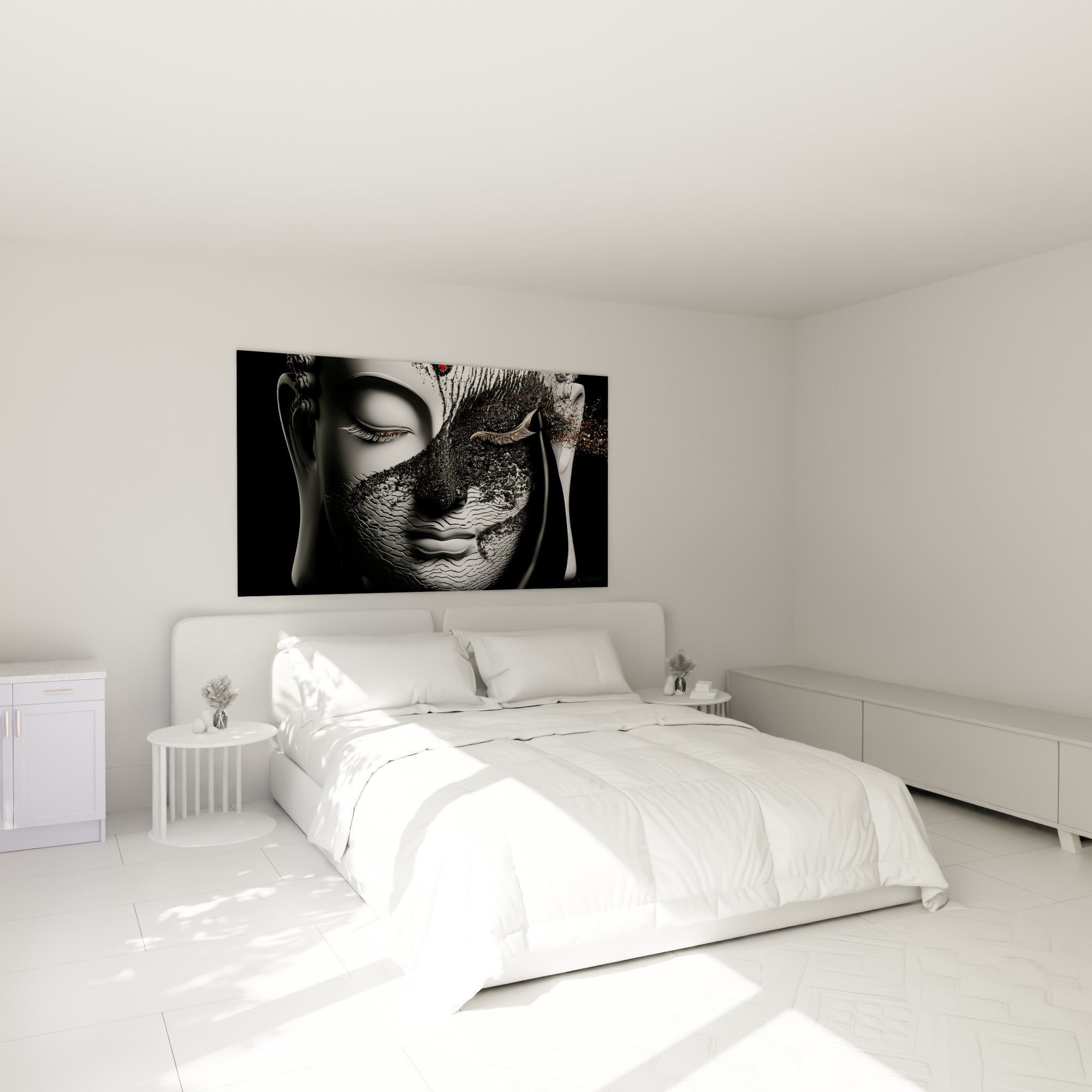 Visage de Bouddha gris anthracite et blanc, point rouge, au-dessus d'un lit dans une chambre claire