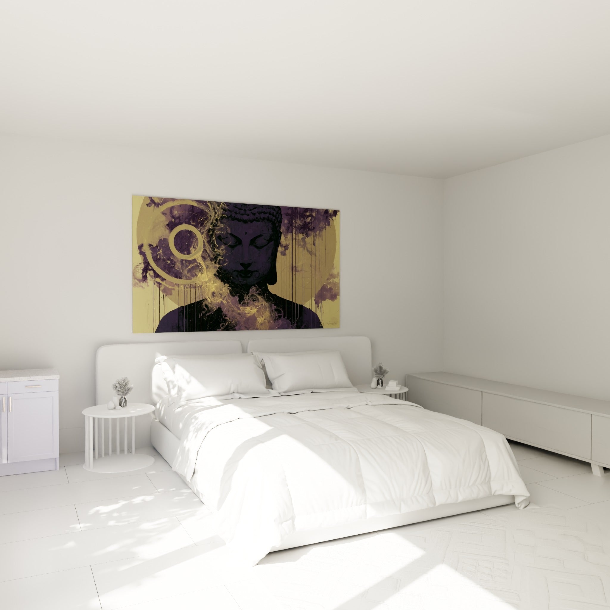 Visage de Bouddha aux teintes violettes et dorées accroché au-dessus d'un lit dans une chambre claire