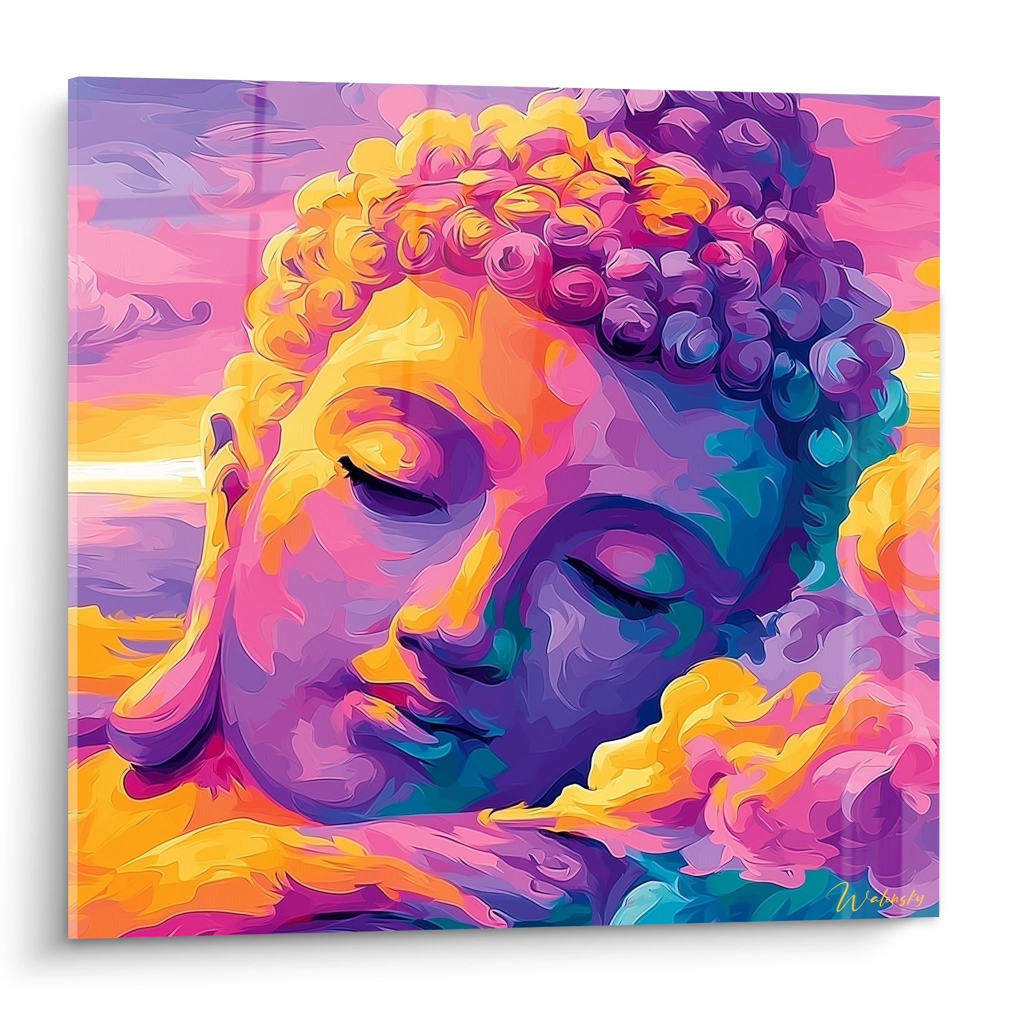 Bouddha aux yeux clos, visage doré et violet, chevelure en boucles peintes avec intensité