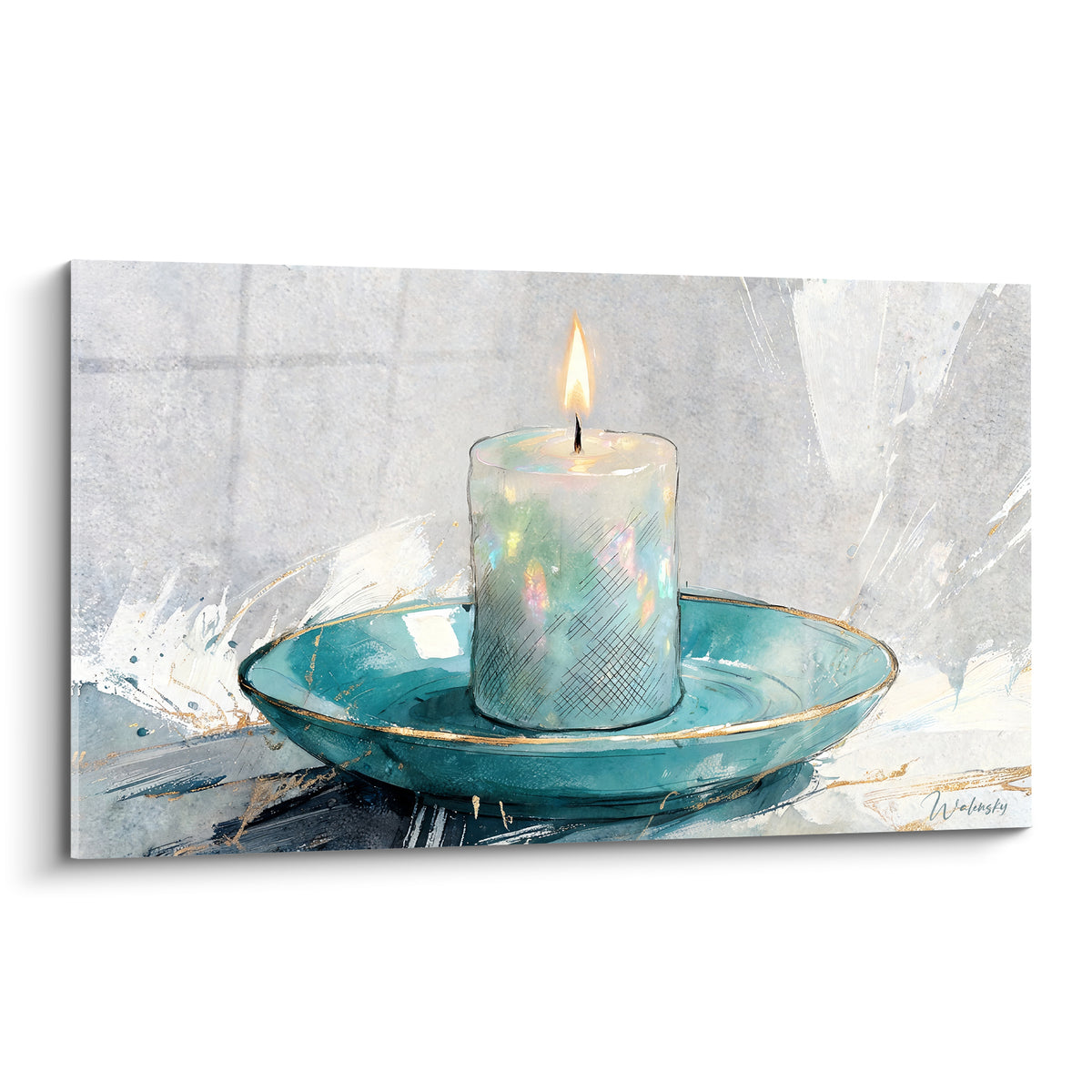 Bougie blanche allumée sur coupelle turquoise et dorée, cire irisée aux reflets rosés