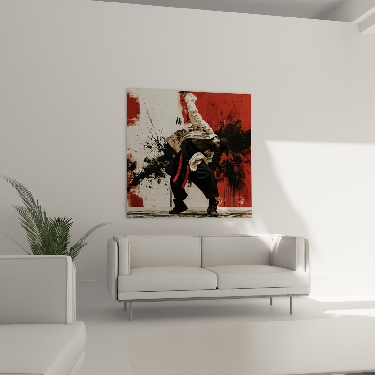 Posture dynamique aux couleurs beige et écarlate, au-dessus d'un canapé dans un salon lumineux