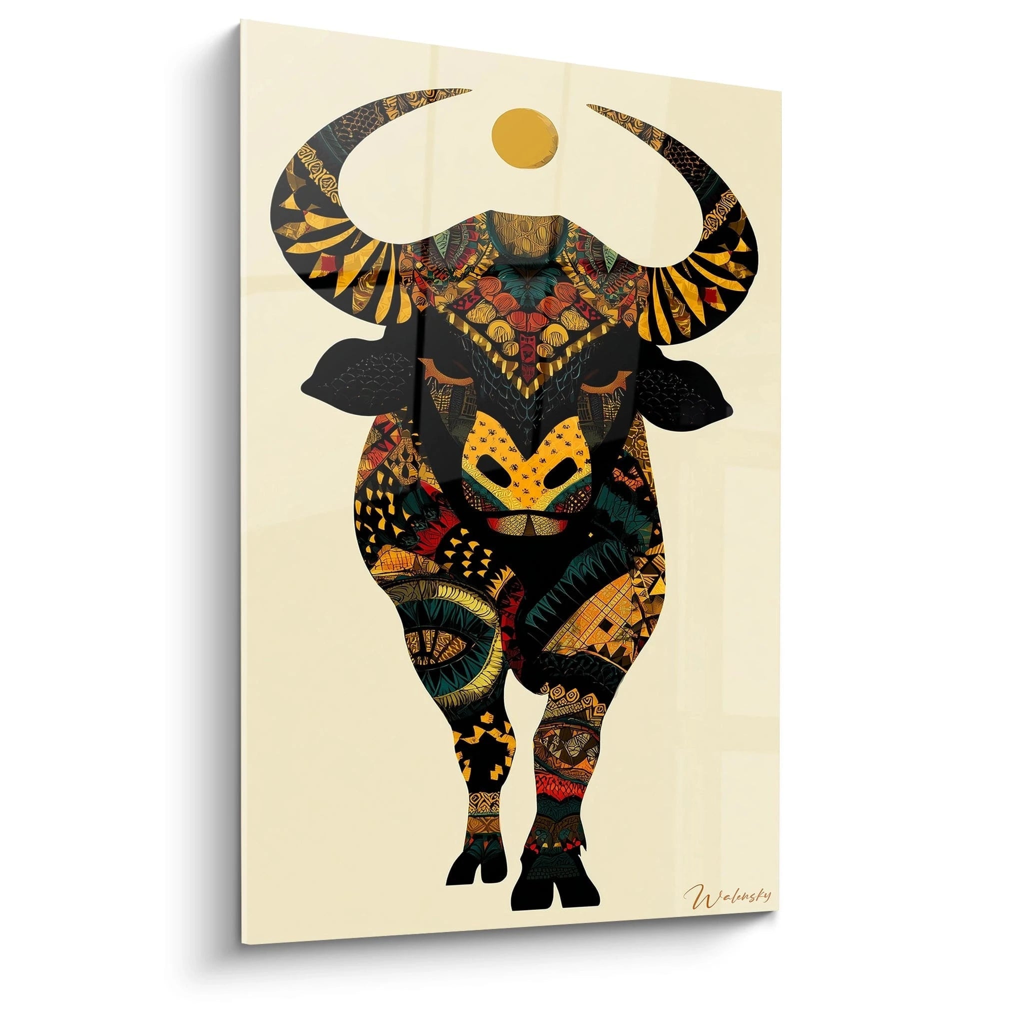 tableau buffle art tribal Walensky silhouette de buffle colorée aux motifs ethniques sur fond crème et soleil doré