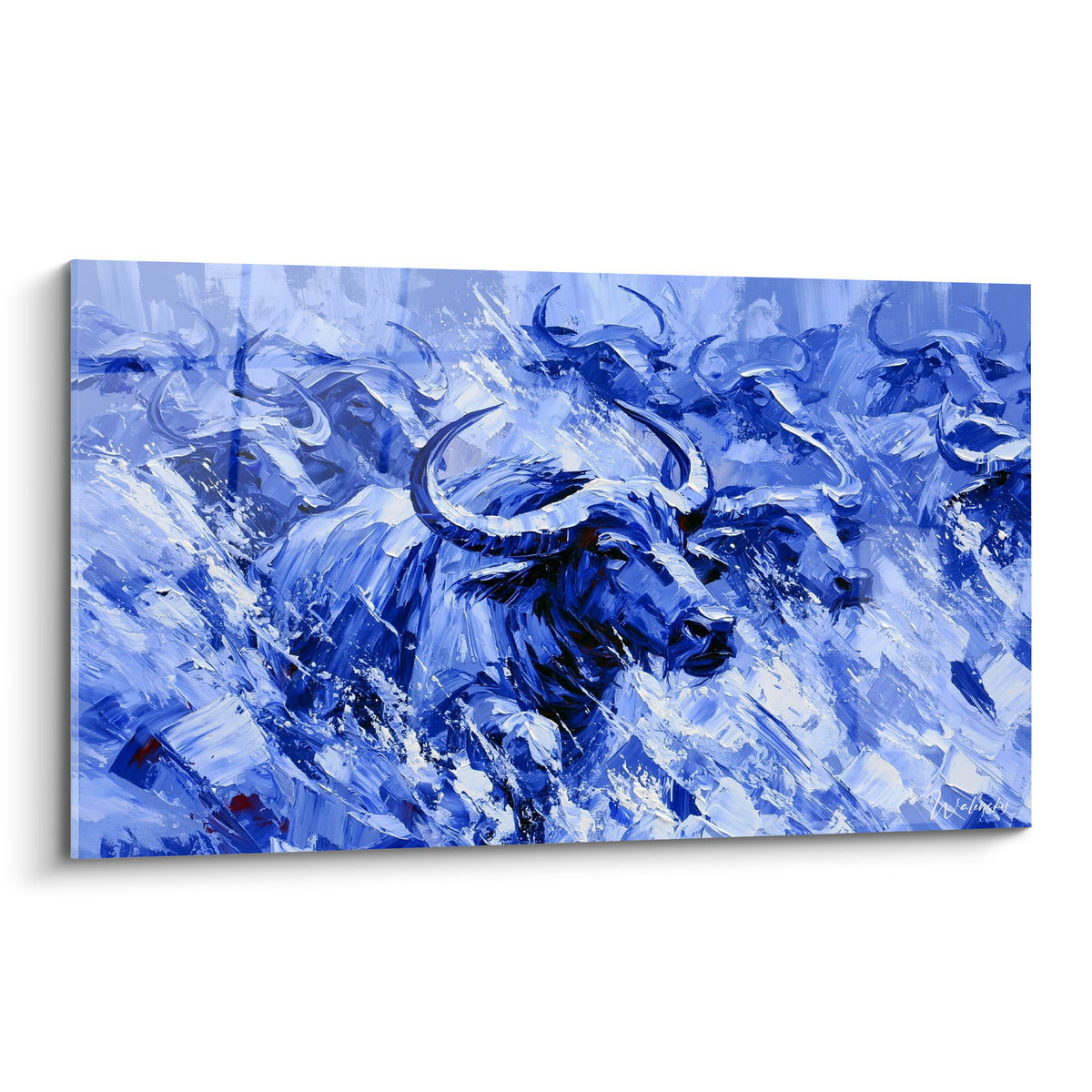 Buffle en tête d'un troupeau bleu marine et blanc, cornes recourbées peintes au couteau