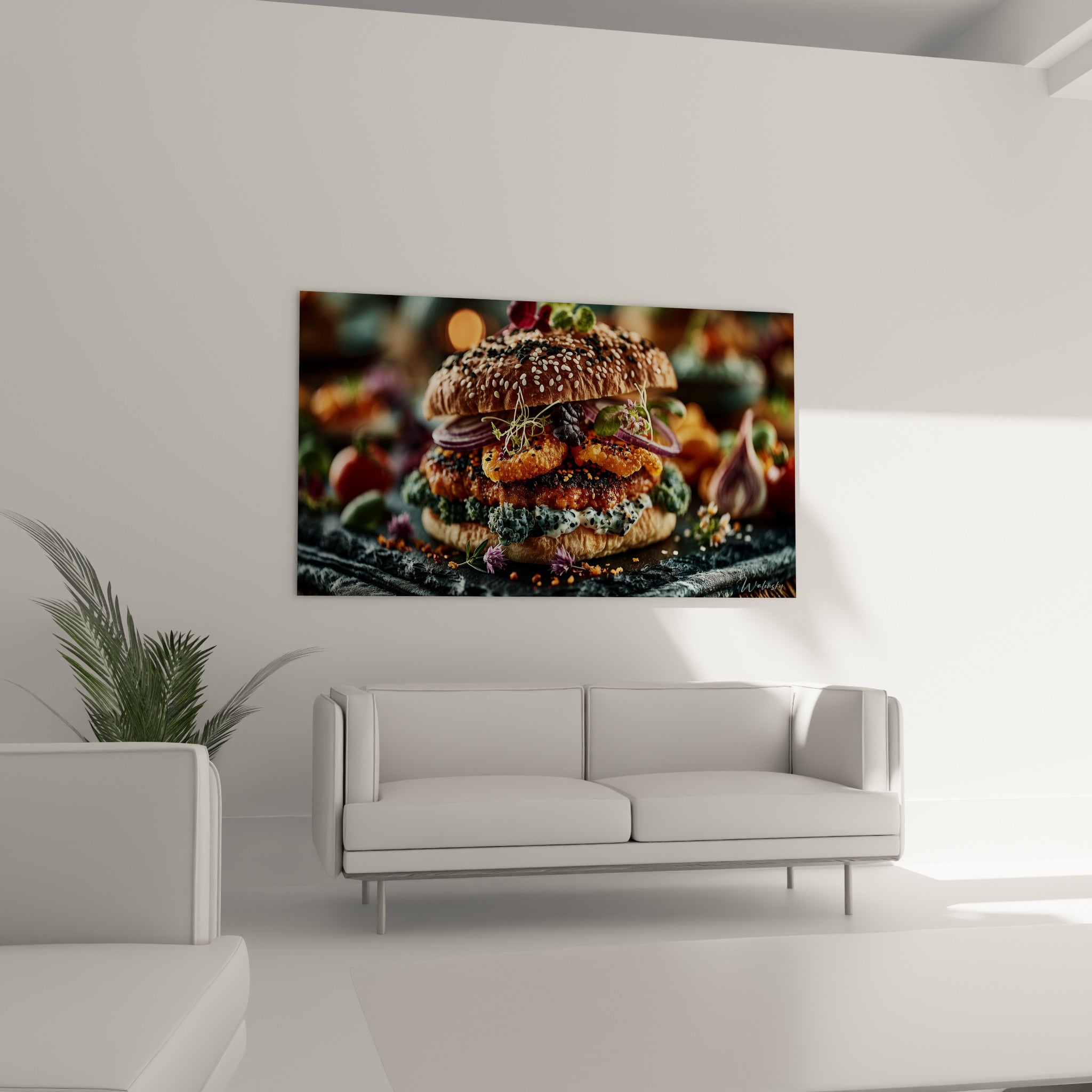 Burger anthracite et sauce crémeuse accroché au-dessus d'un canapé dans un salon lumineux