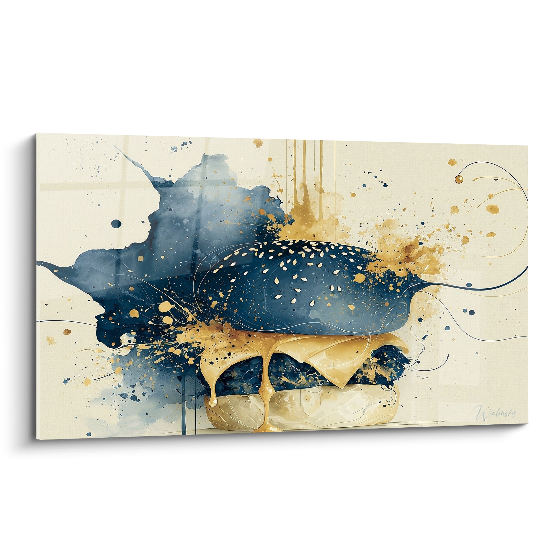 Burger bleu marine et doré en aquarelle éclaboussée sur fond ivoire, graines de sésame blanches visibles