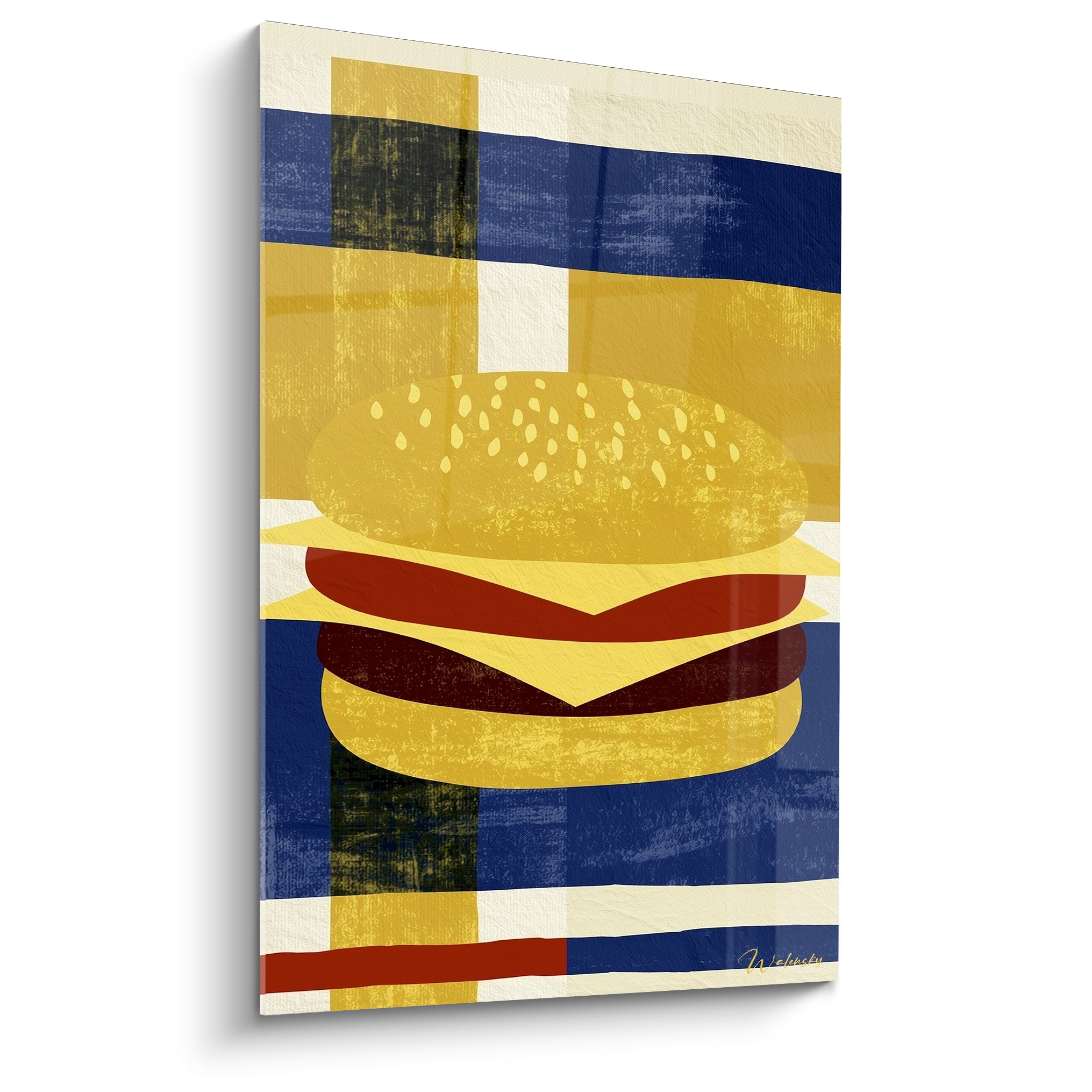 Burger doré aux couches rouge brique et brunes sur fond quadrillé bleu marine et jaune moutarde