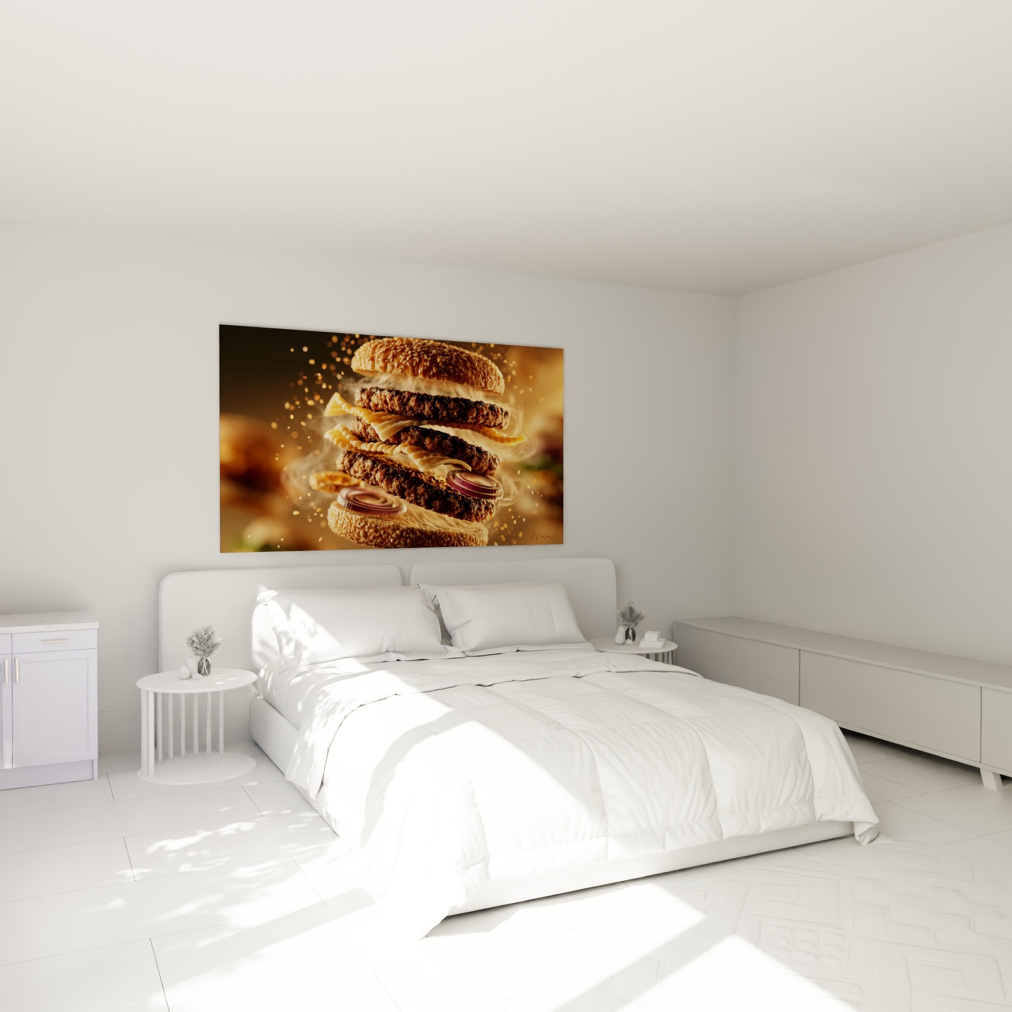 Burger doré et oignons rouges suspendus, au-dessus d'un lit dans une chambre claire