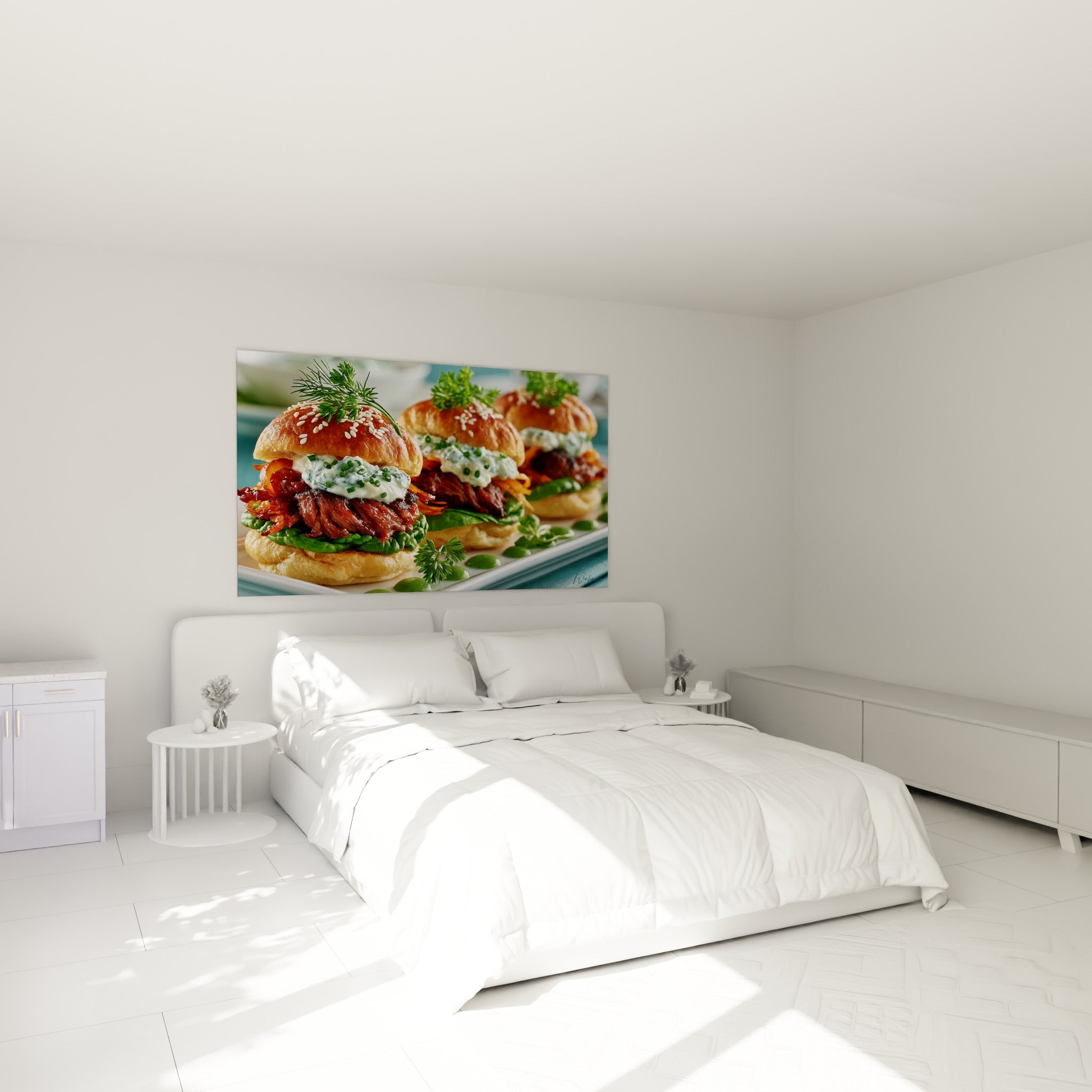 Burgers gourmets aux tons dorés et verts, accrochés au-dessus d'un lit dans une chambre claire