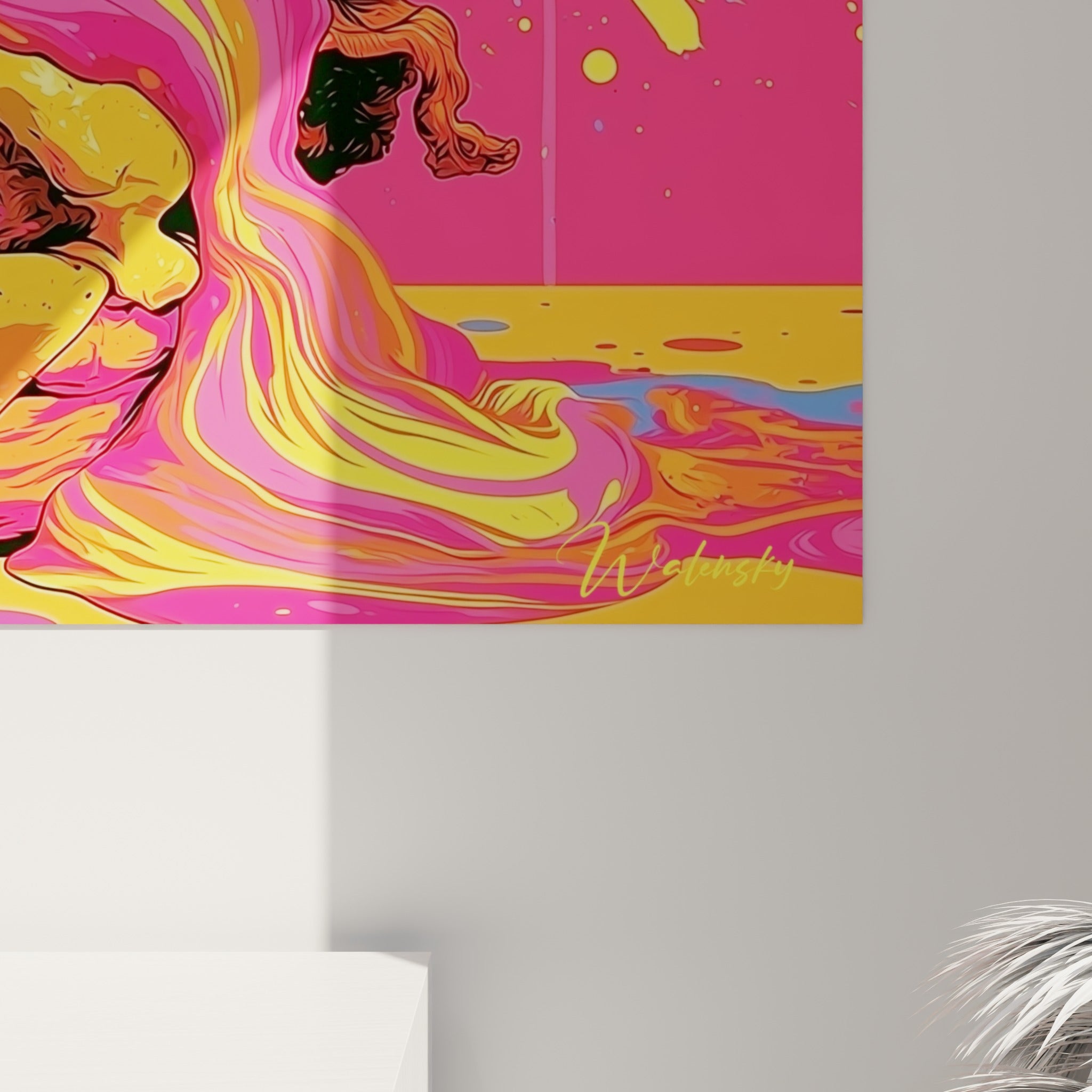 Coulures épaisses de sauce jaune et empâtements roses visibles sur la matière imprimée de ce tableau burger