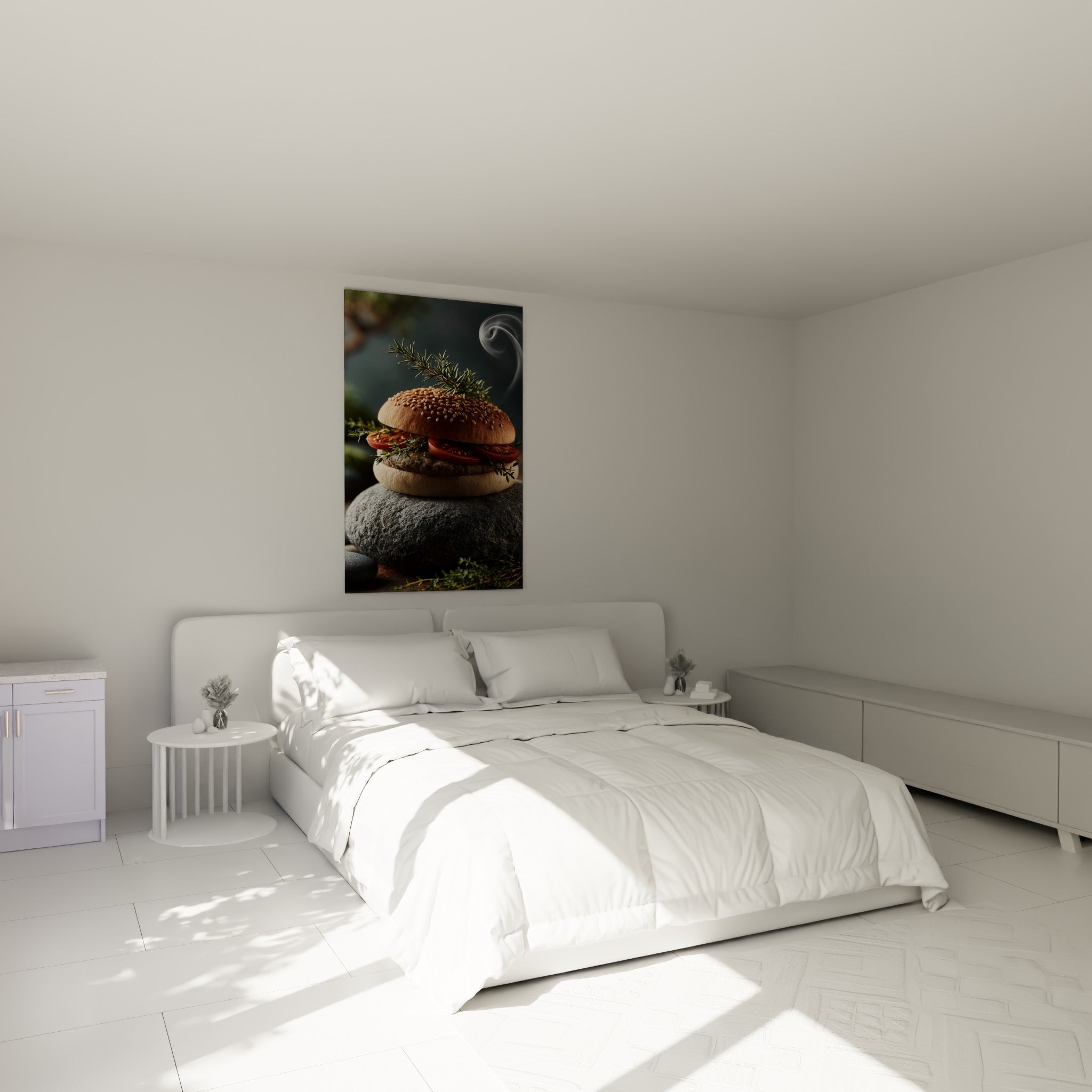 Pain brioché doré garni de tomate au-dessus d'un lit dans une chambre claire